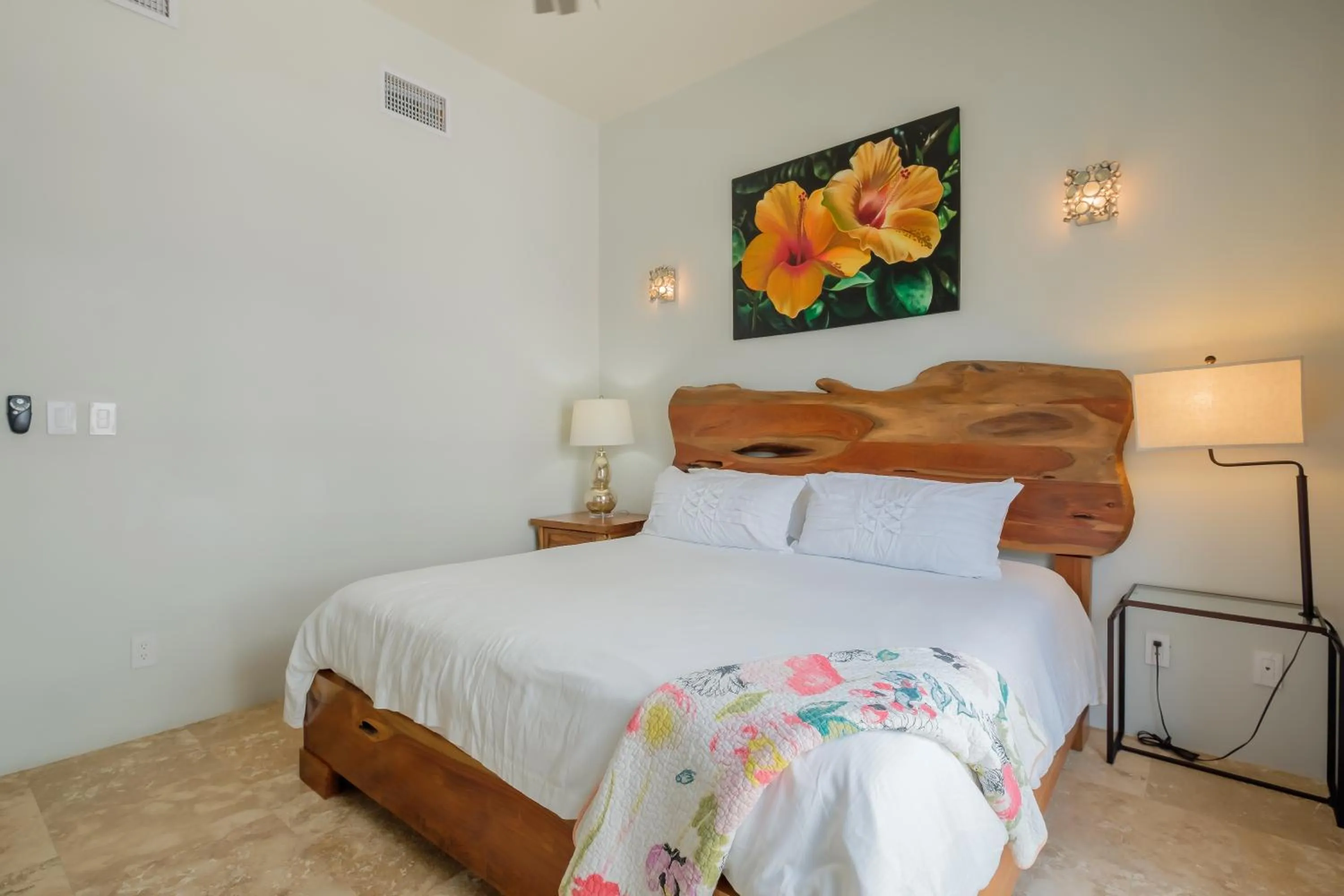 Bedroom, Bed in Diamante Beachfront Suites