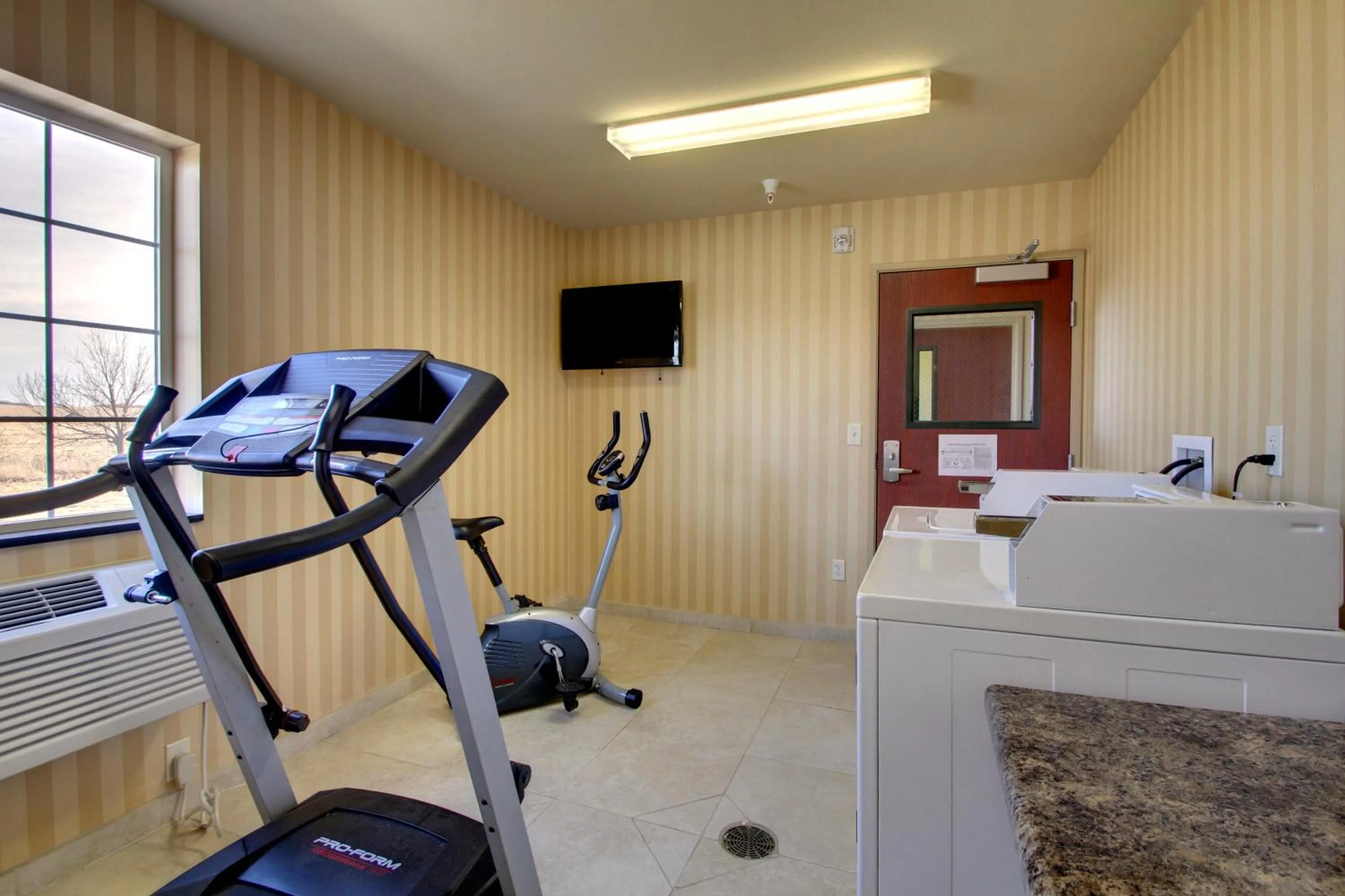 Fitness centre/facilities in Cobblestone Hotel - Wayne