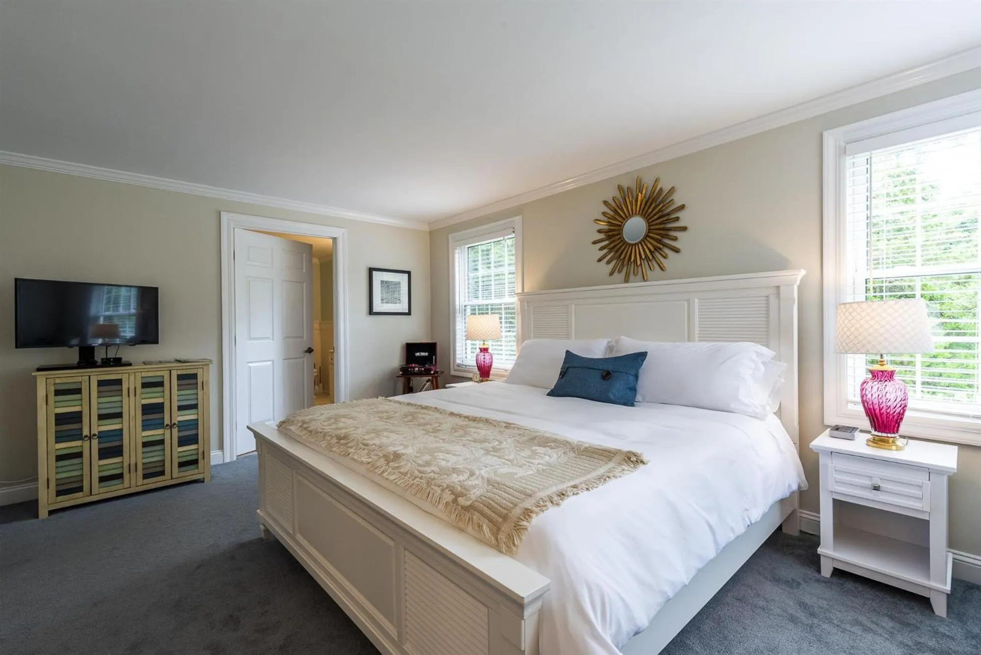 Bedroom, Bed in The Homestead