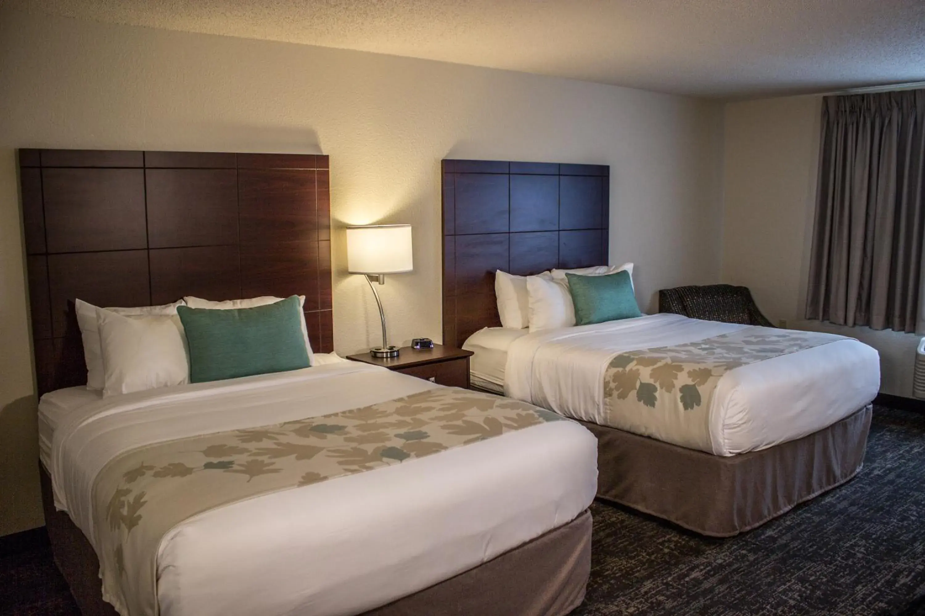 Bed in Cobblestone Suites - Oshkosh Bed in Cobblestone Suites - Oshkosh