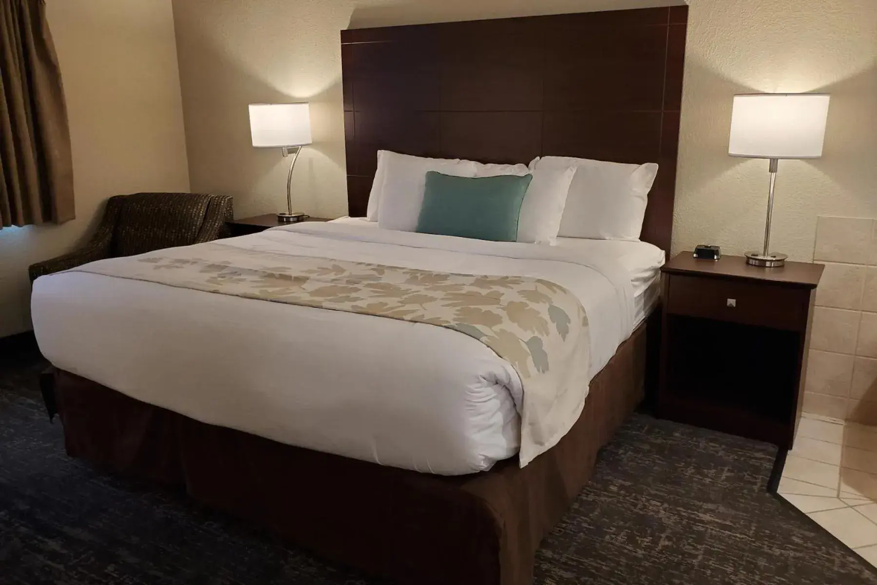 Bed in Cobblestone Suites - Oshkosh Bed in Cobblestone Suites - Oshkosh