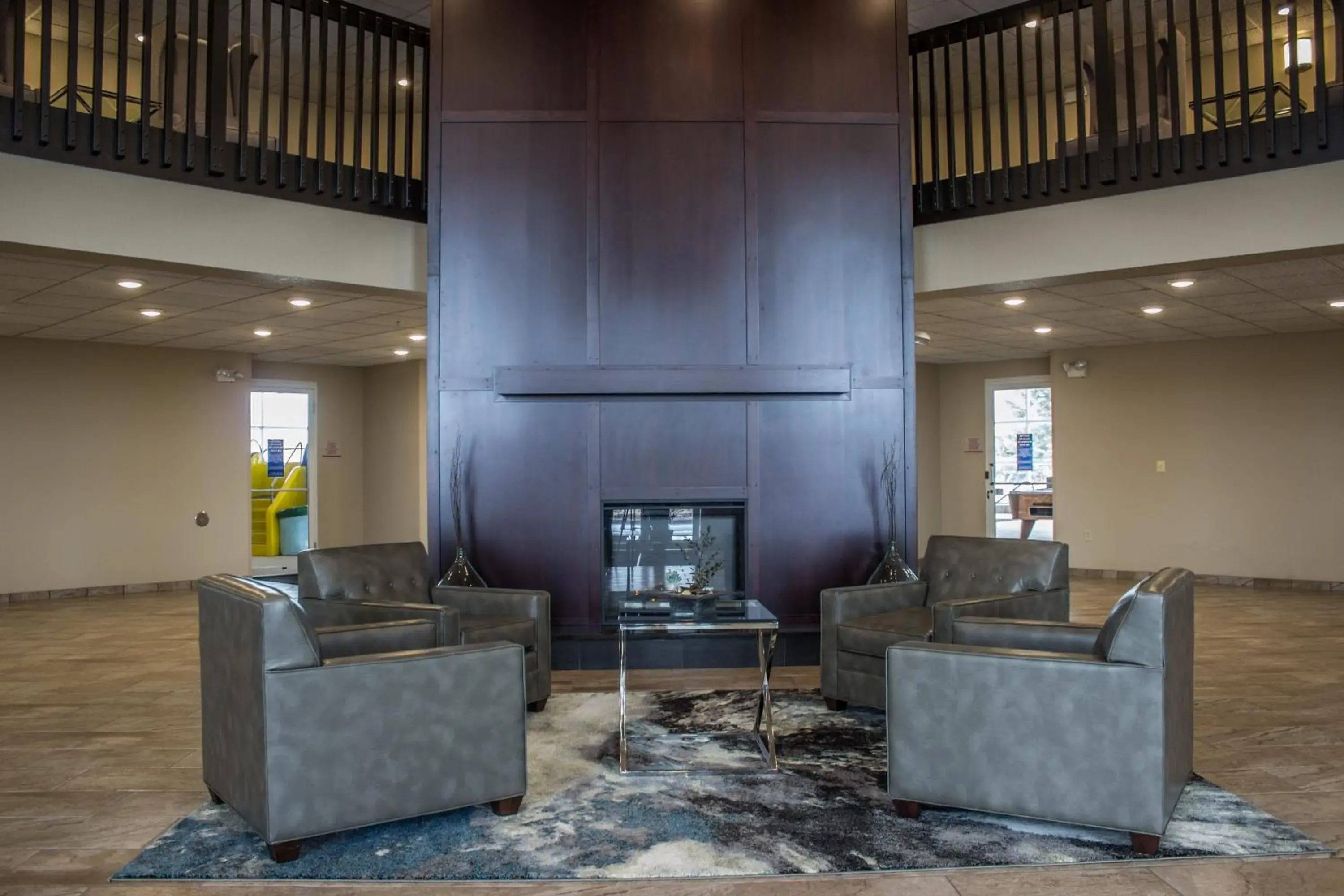 Lobby or reception in Cobblestone Suites - Oshkosh Lobby or reception in Cobblestone Suites - Oshkosh