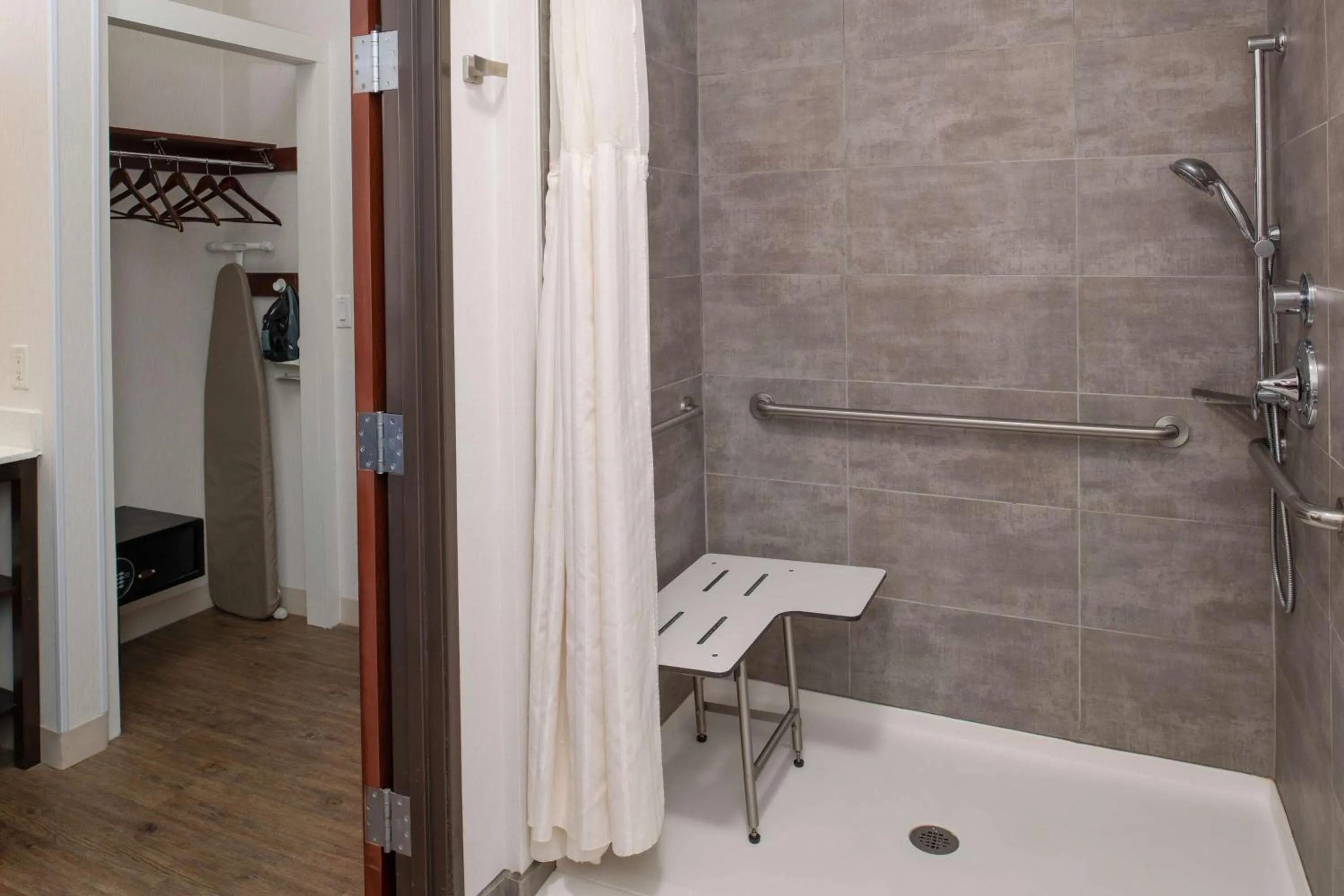 Bathroom in DoubleTree by Hilton Olympia