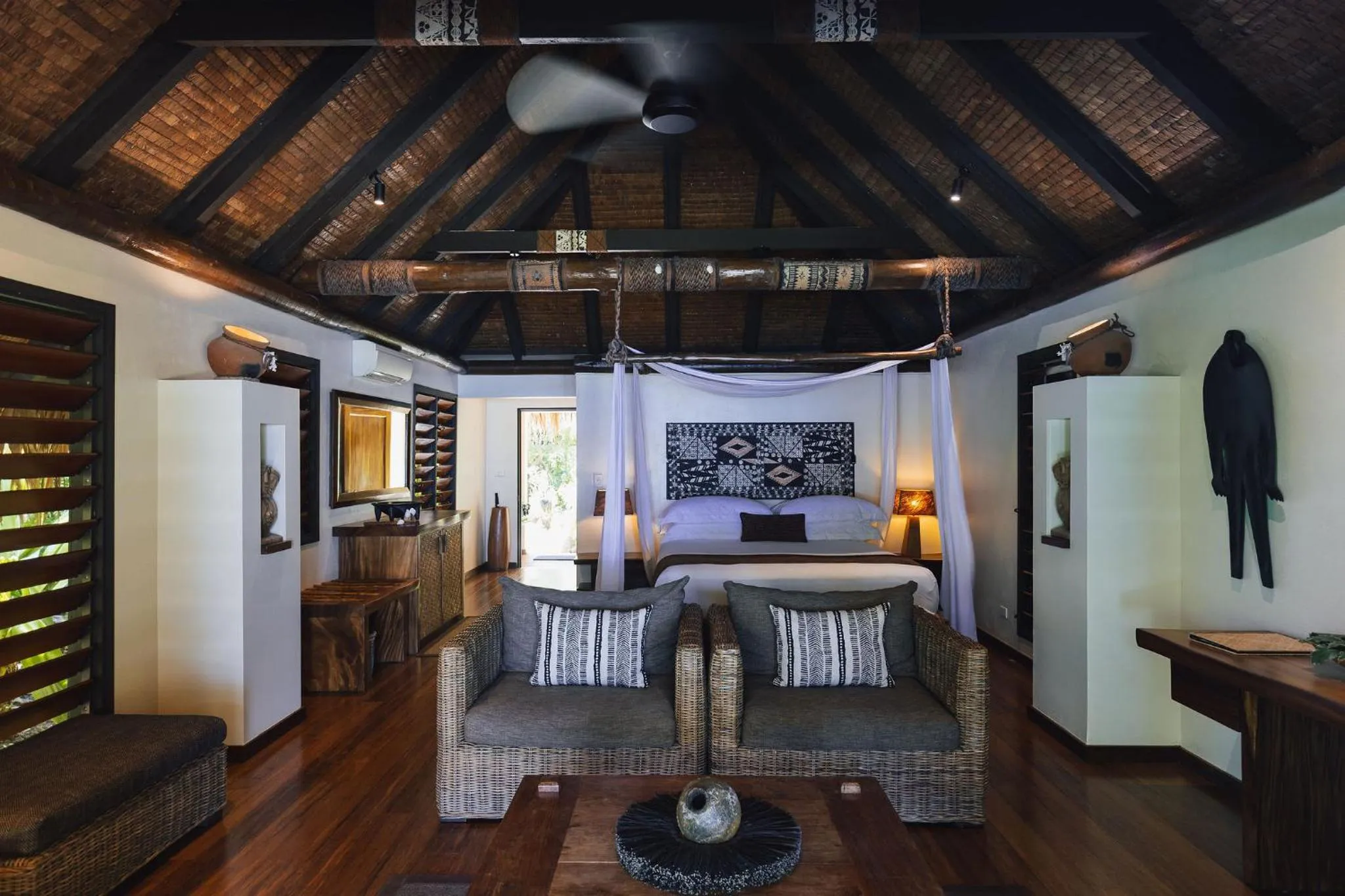 Property building, Bed in Tokoriki Island Resort Adults-Only