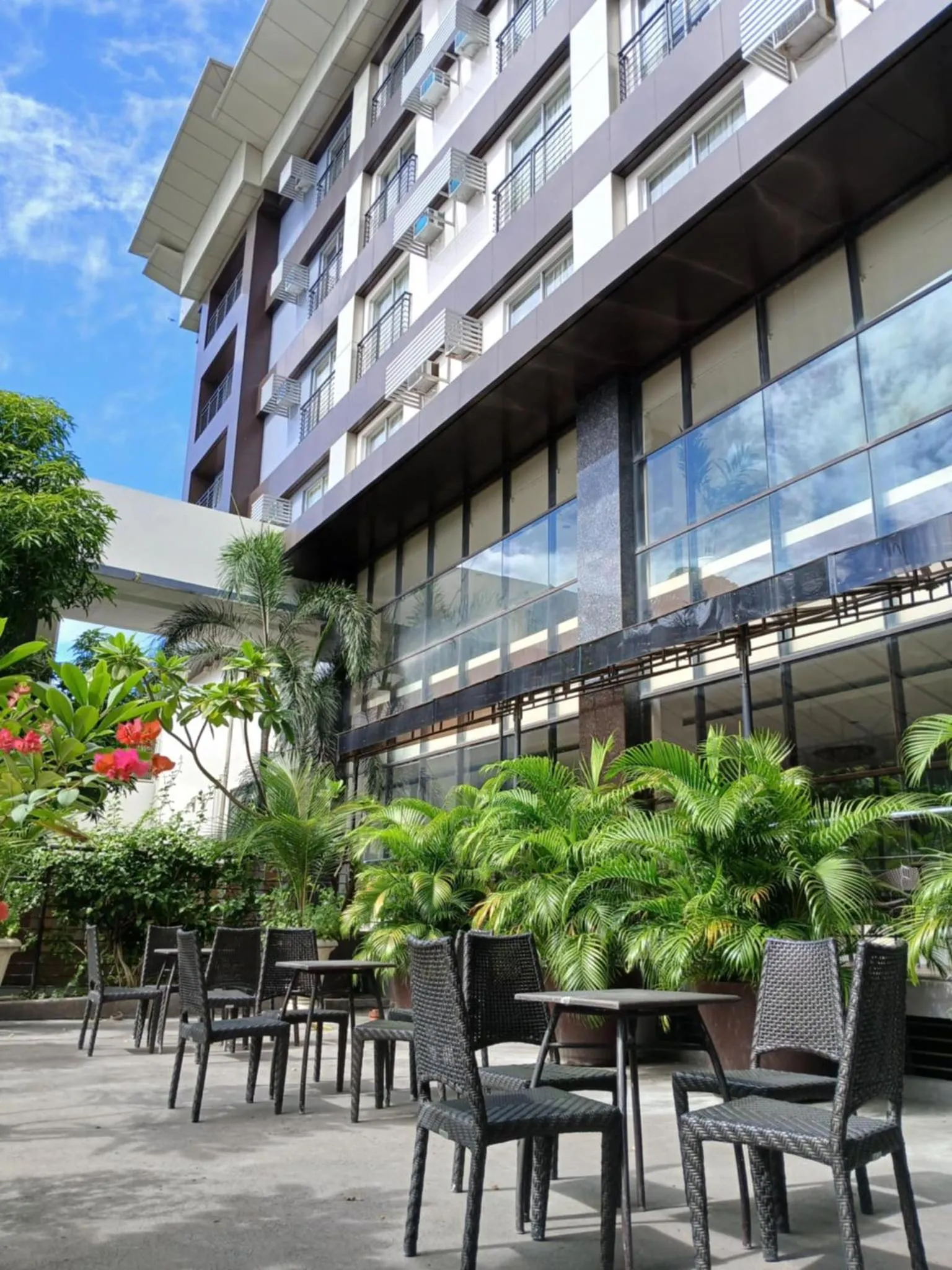 Patio in Dohera Hotel