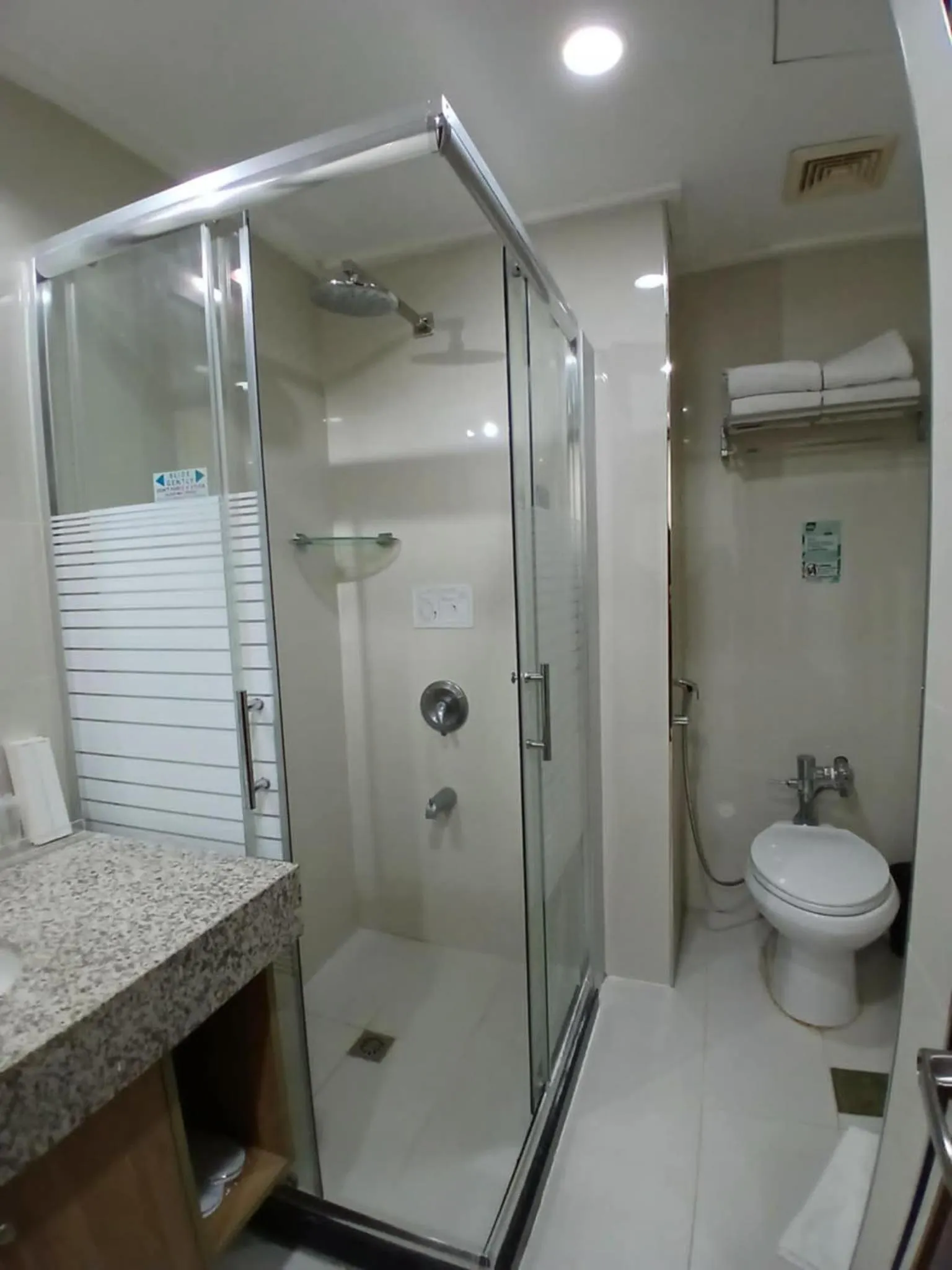 Shower in Dohera Hotel