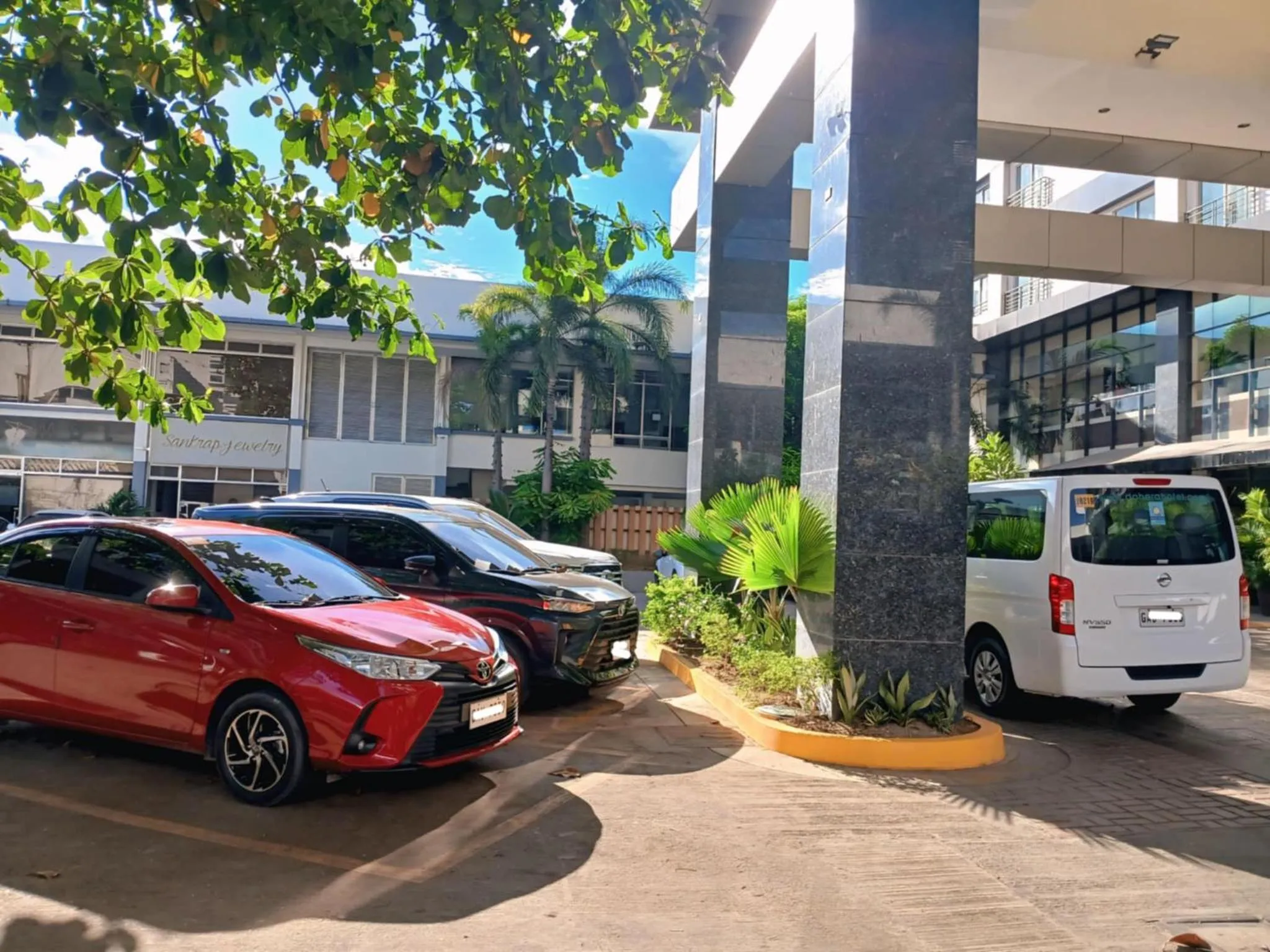 Parking in Dohera Hotel