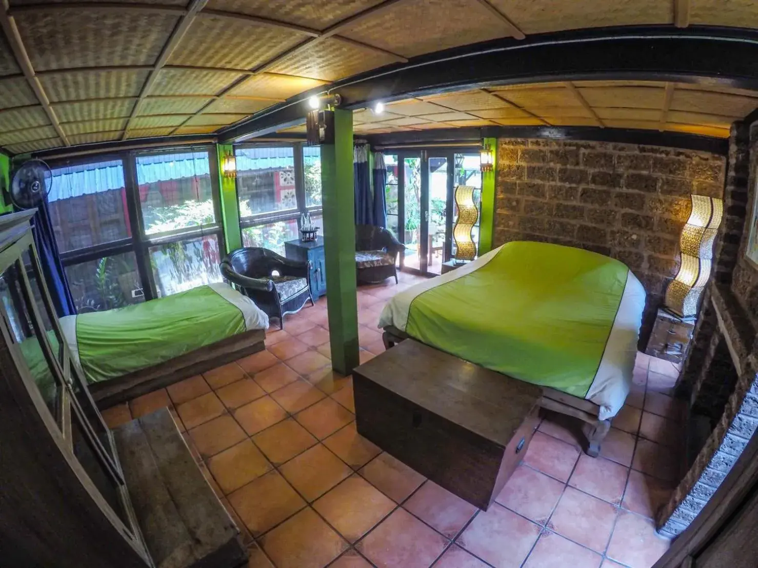 Superior Triple Room with River View in The Riverside Guest House Superior Triple Room with River View in The Riverside Guest House