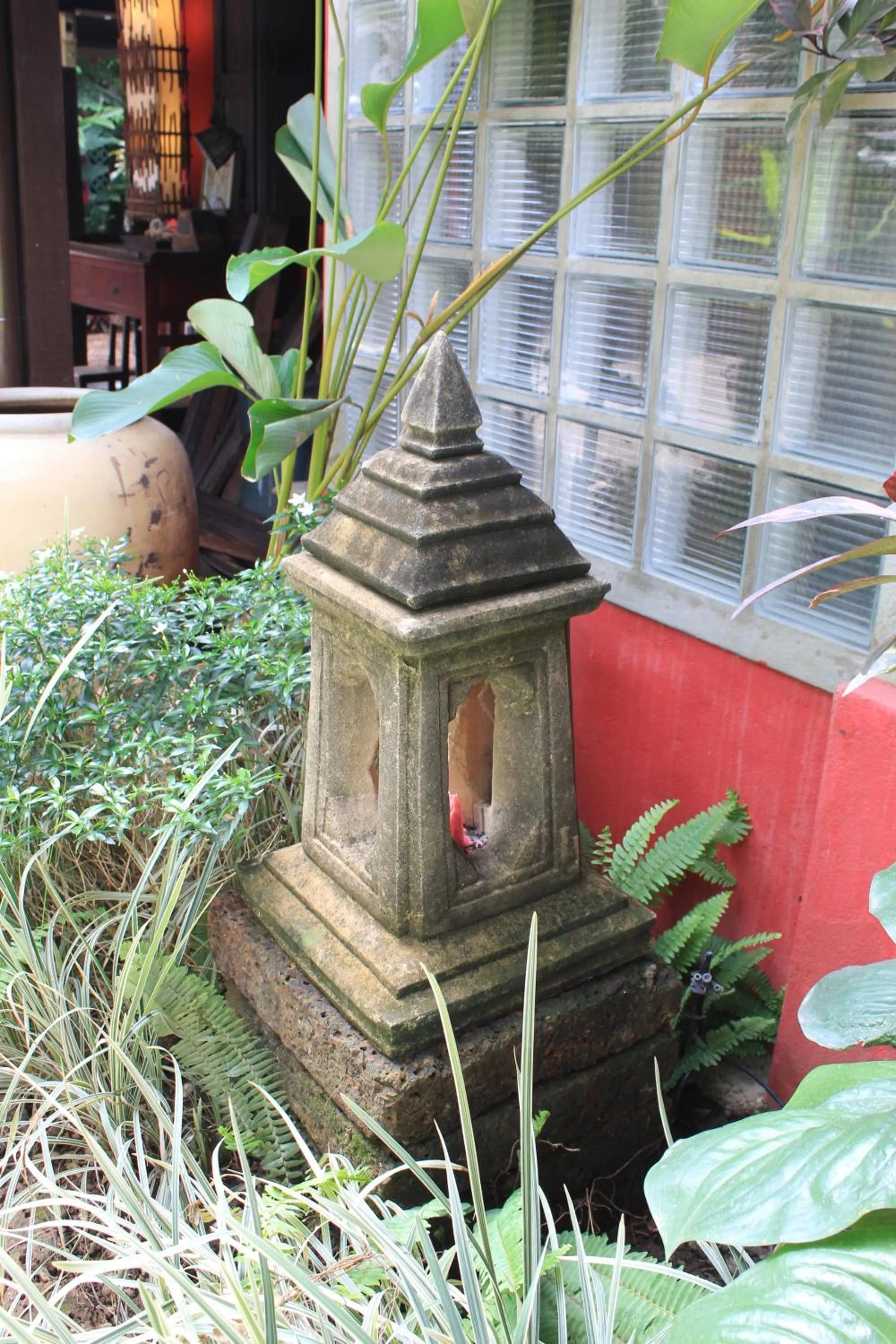 Decorative detail in The Riverside Guest House