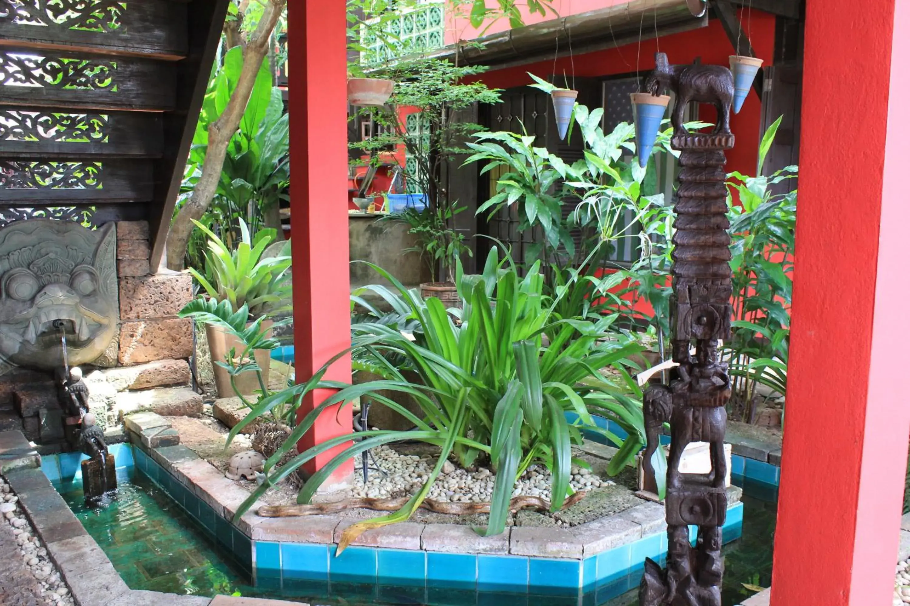 Facade/entrance in The Riverside Guest House Facade/entrance in The Riverside Guest House