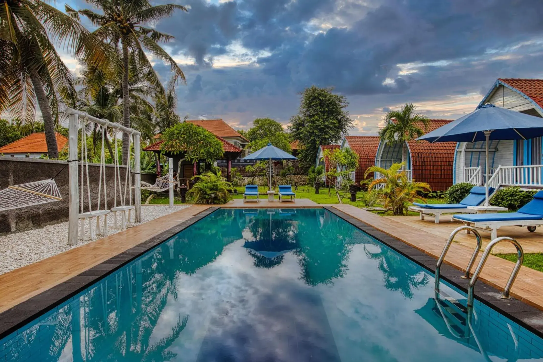 Bungalow with Pool View in Megaland Bungalow Bungalow with Pool View in Megaland Bungalow