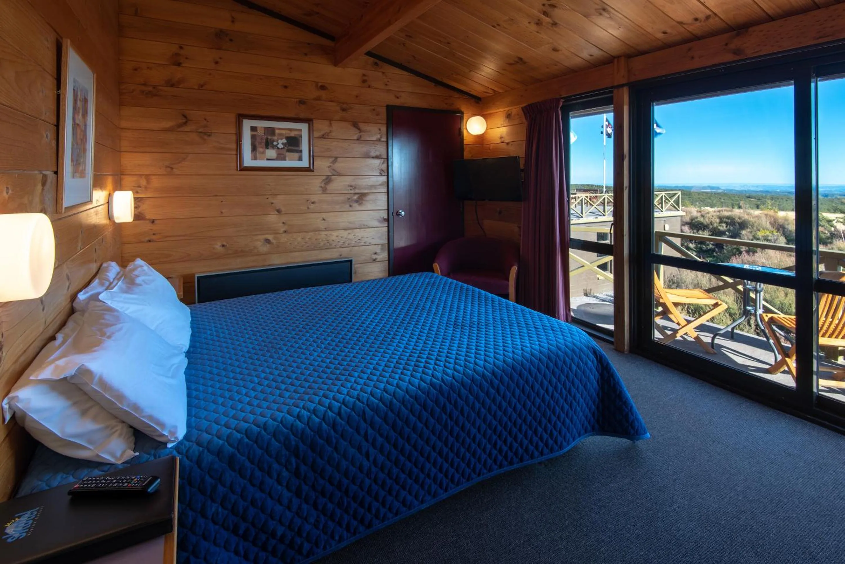 Bed in Skotel Alpine Resort