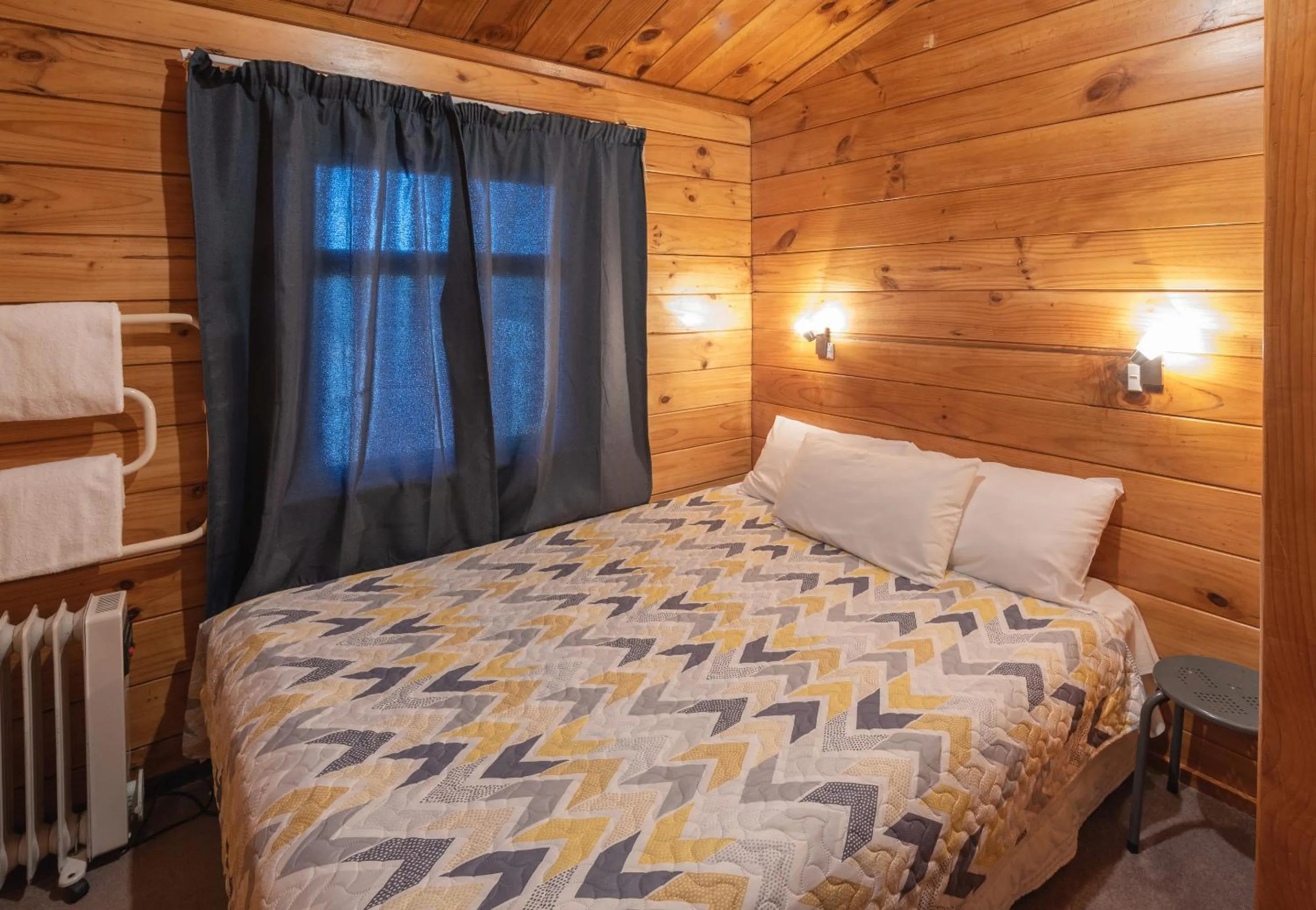 Bed in Skotel Alpine Resort