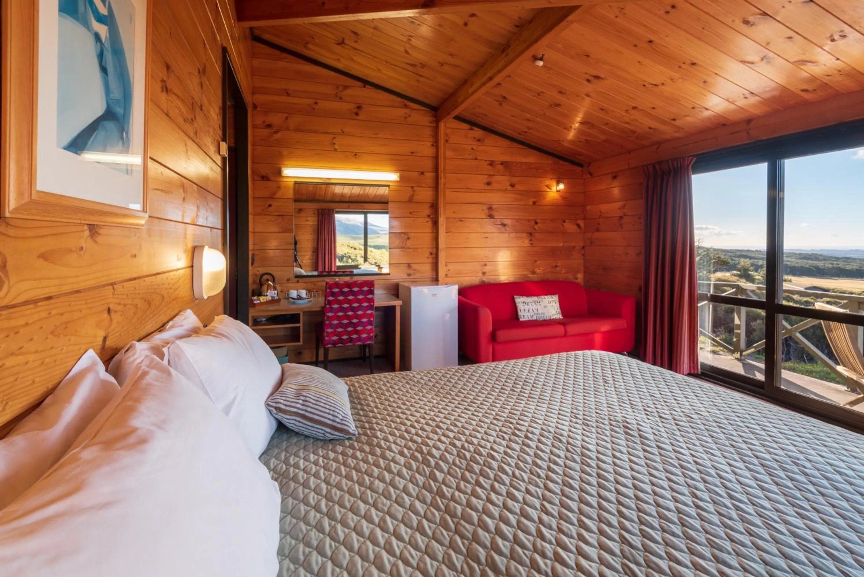 Photo of the whole room, Bed in Skotel Alpine Resort