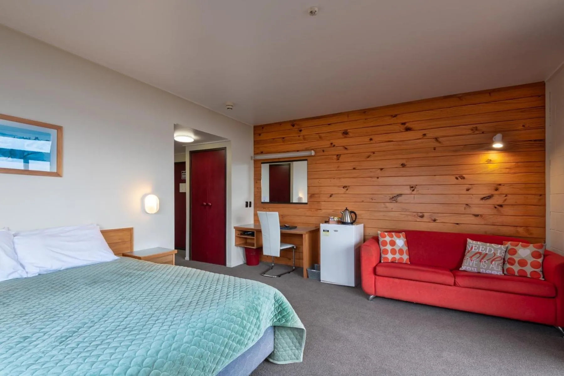 Bed in Skotel Alpine Resort