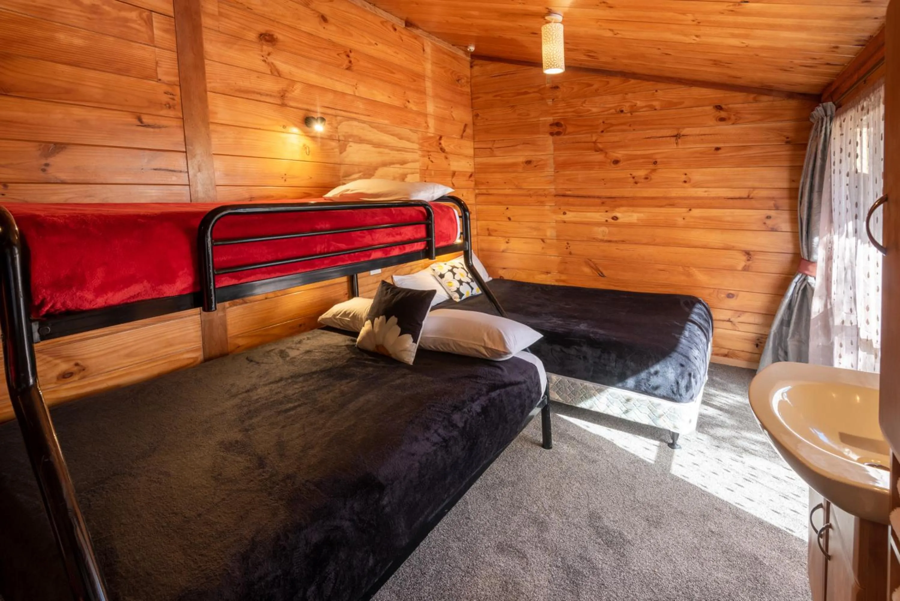Bed in Skotel Alpine Resort