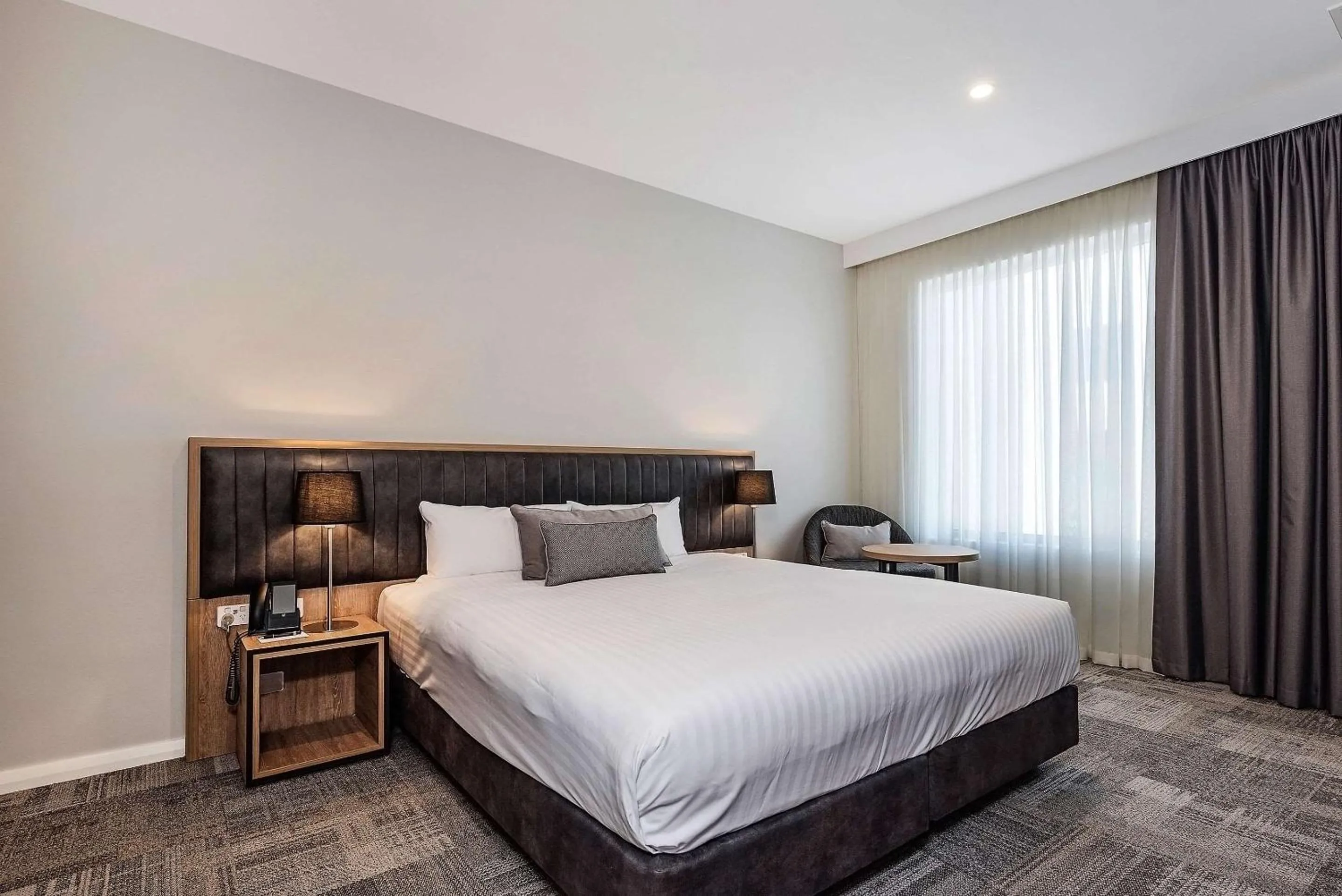Bedroom, Bed in Ingot Hotel Perth, an Ascend Collection Hotel