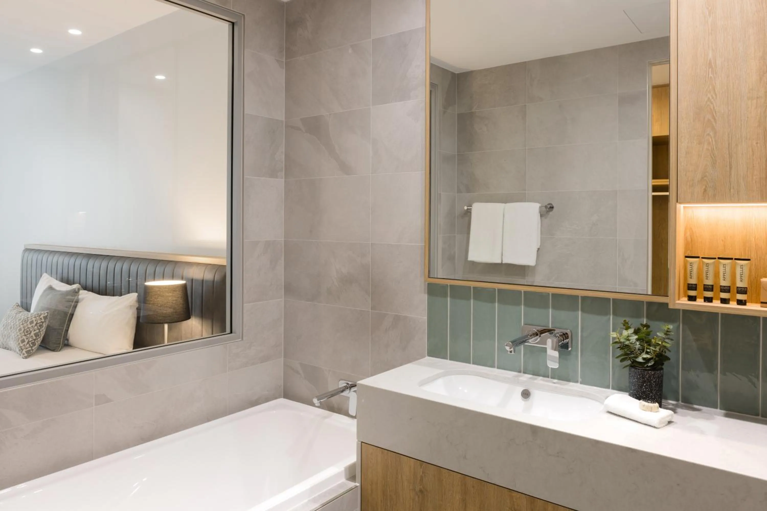 Bathroom in Ingot Hotel Perth, an Ascend Collection Hotel