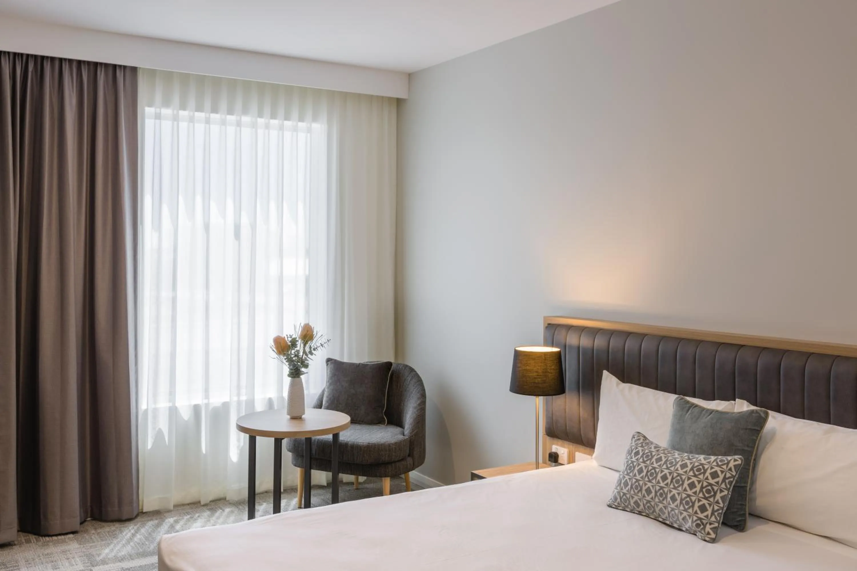 Photo of the whole room, Bed in Ingot Hotel Perth, an Ascend Collection Hotel