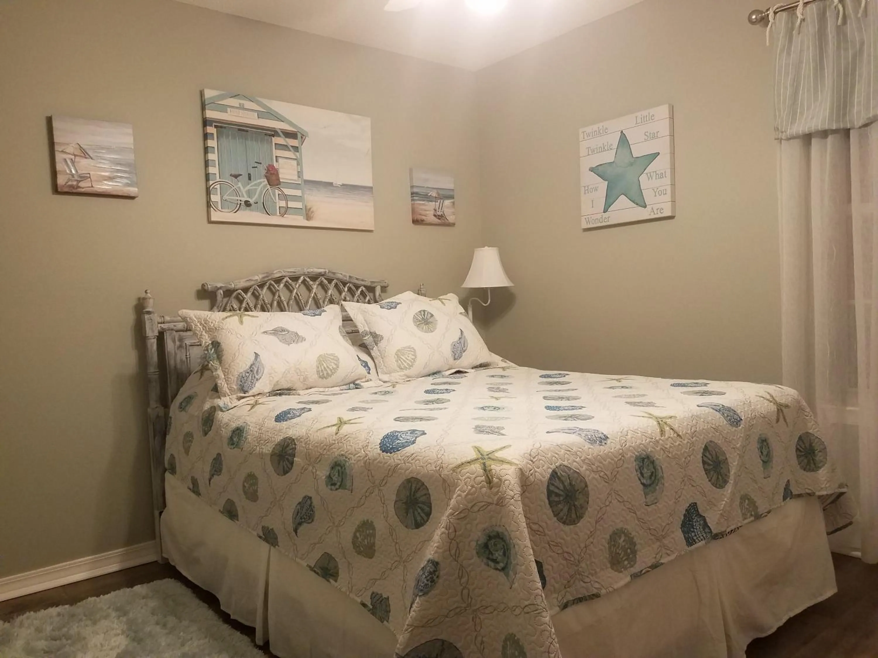 Bed in Destin Daydream