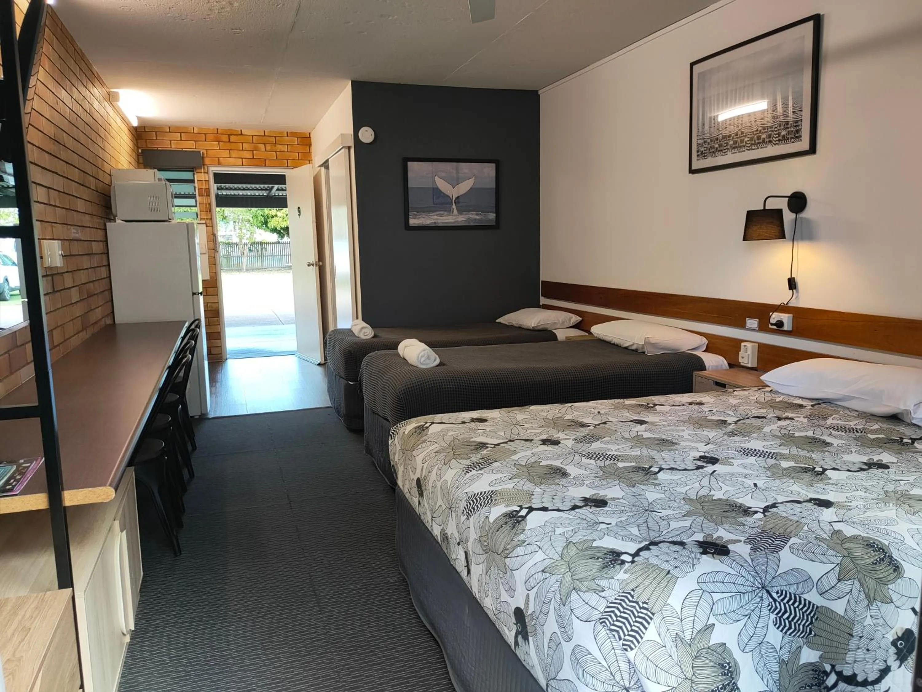 Bed in Shelly Beach Motel