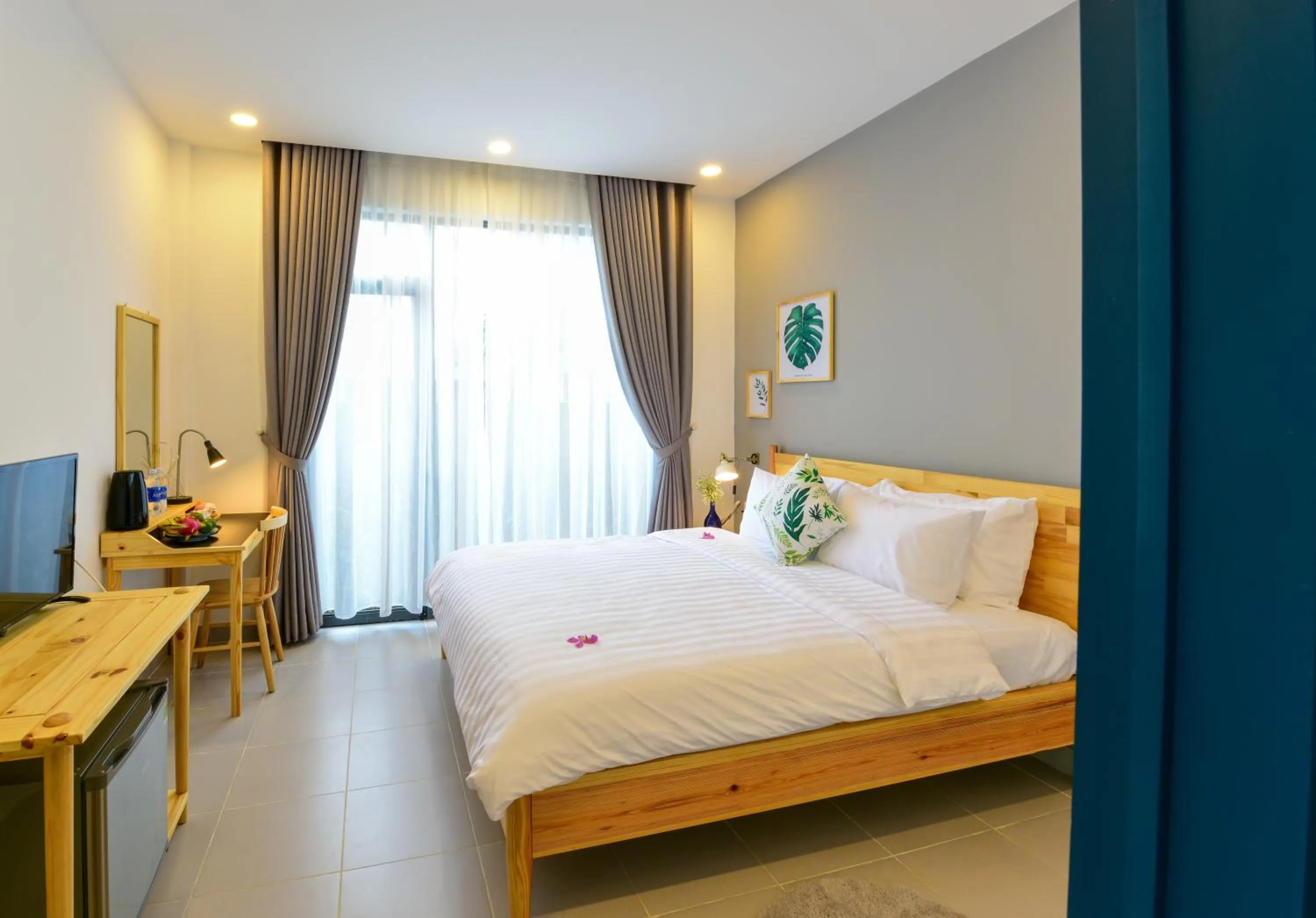 Bedroom, Bed in La Paix Hue