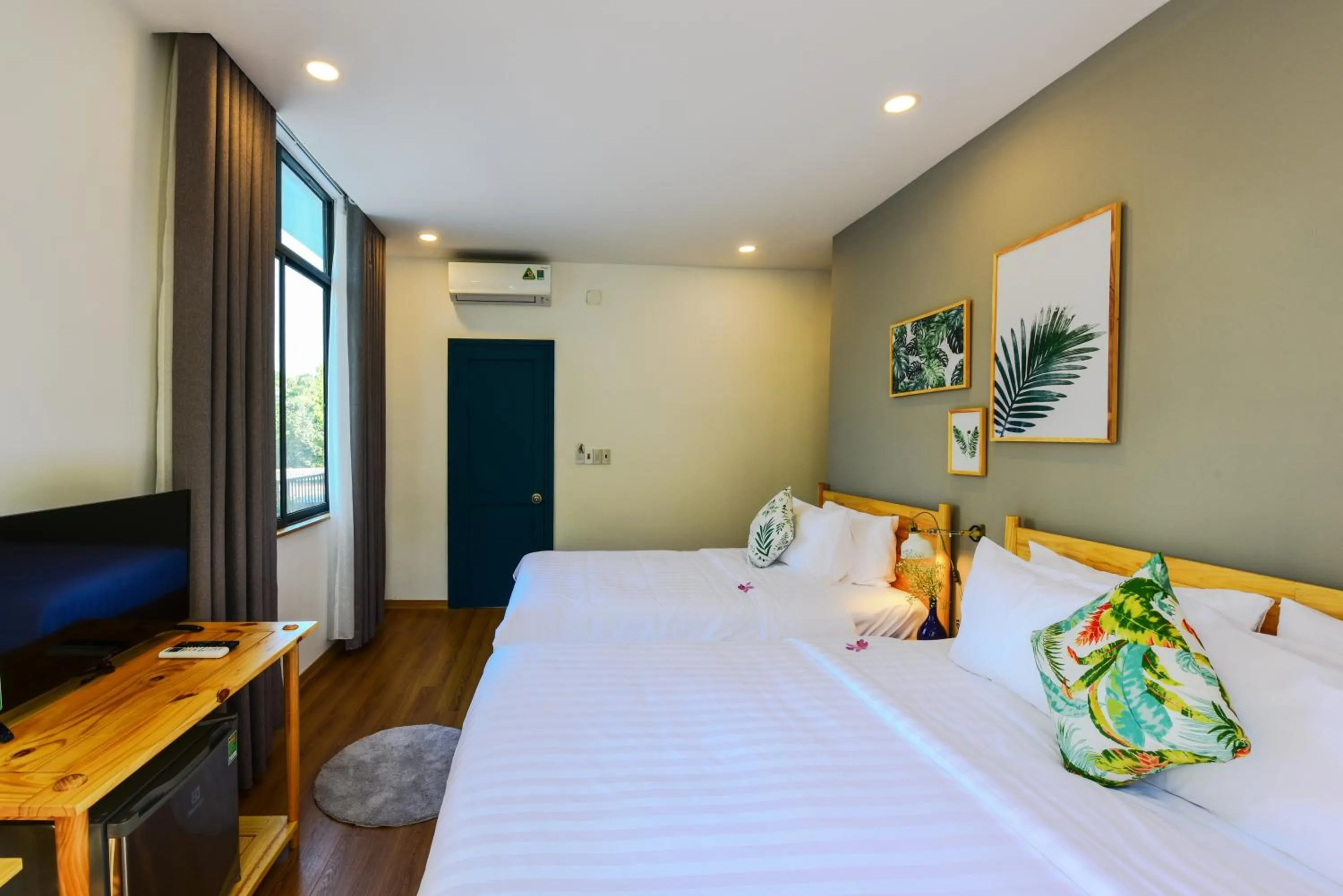 Bedroom, Bed in La Paix Hue