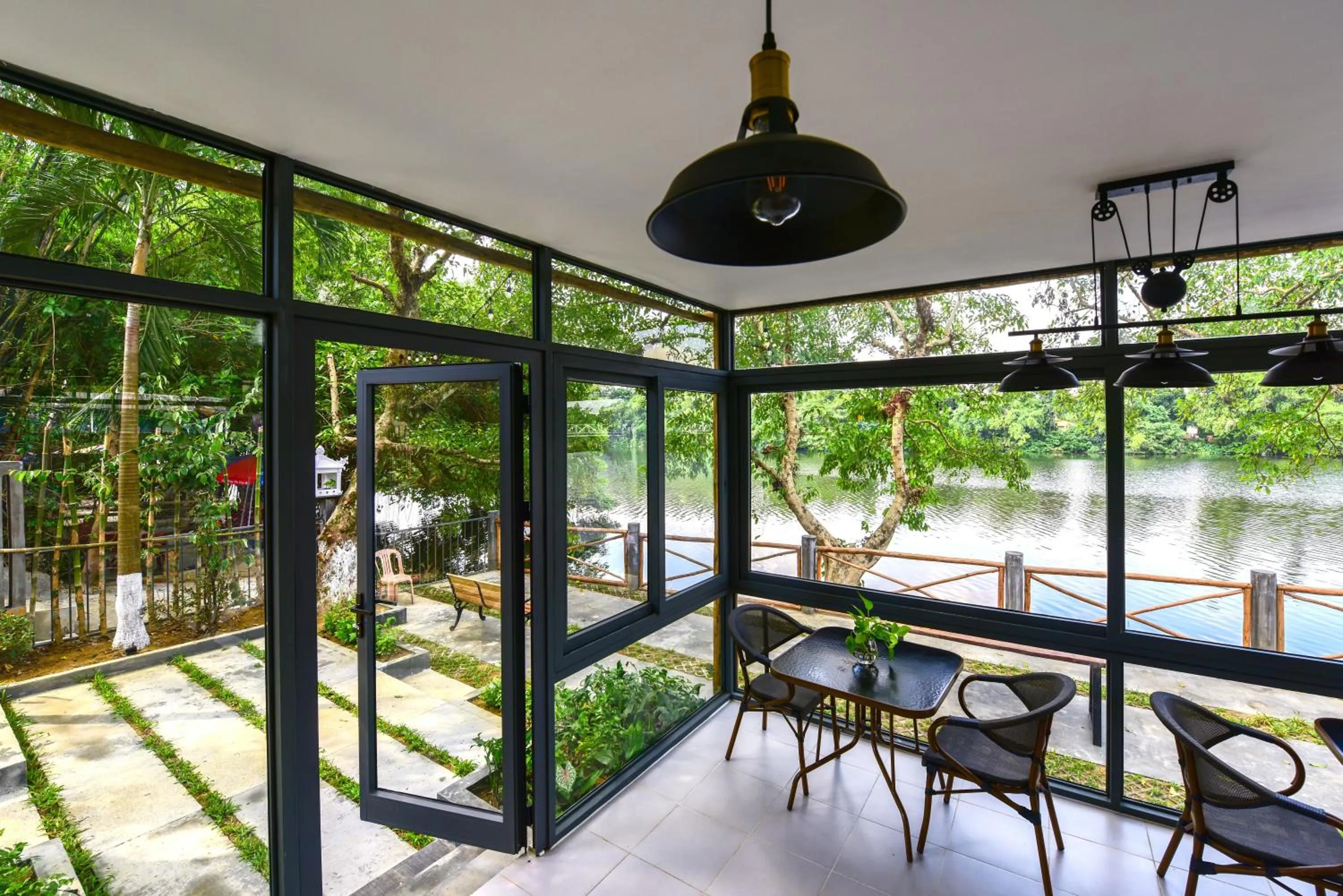 Dining area in La Paix Hue