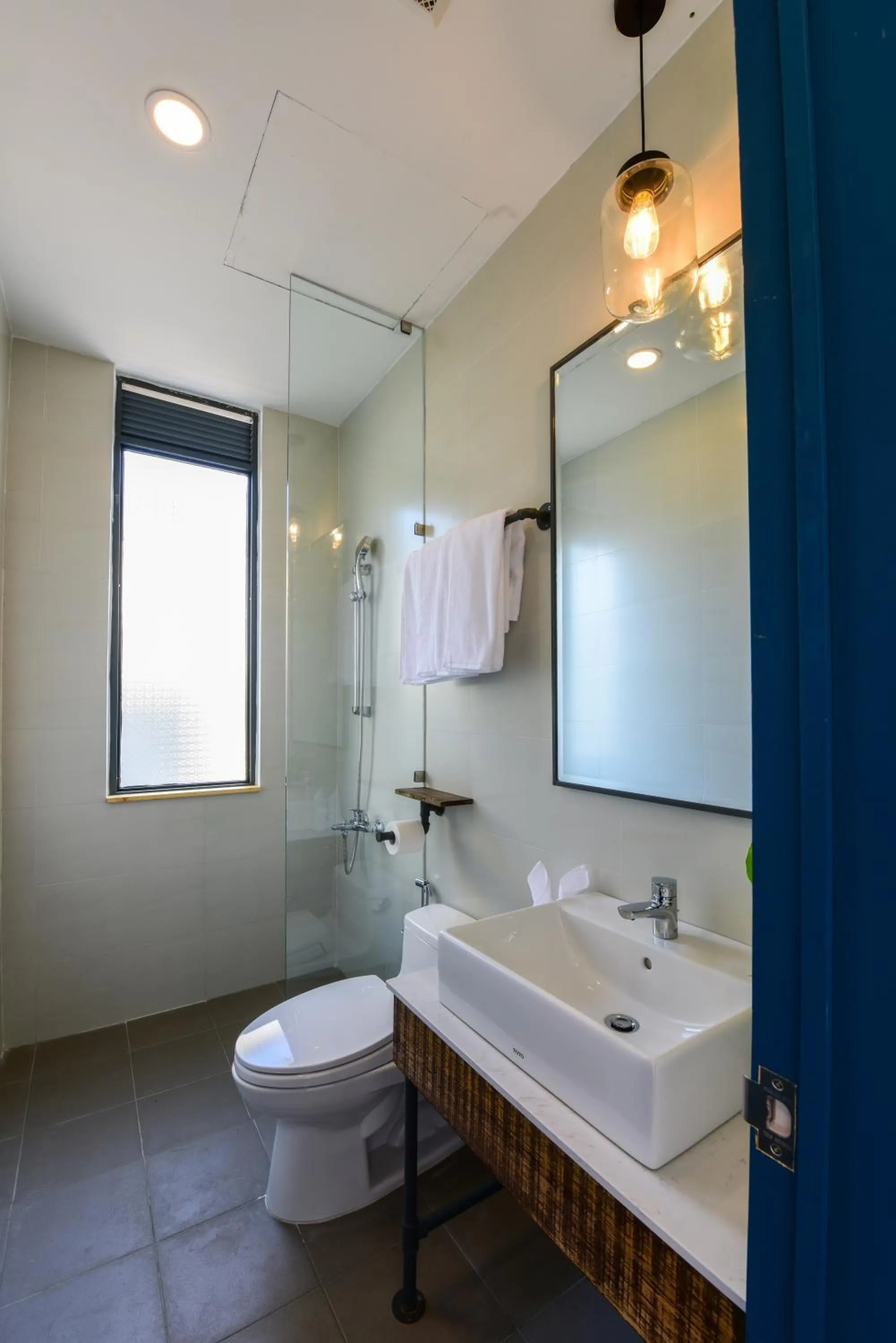 Shower in La Paix Hue