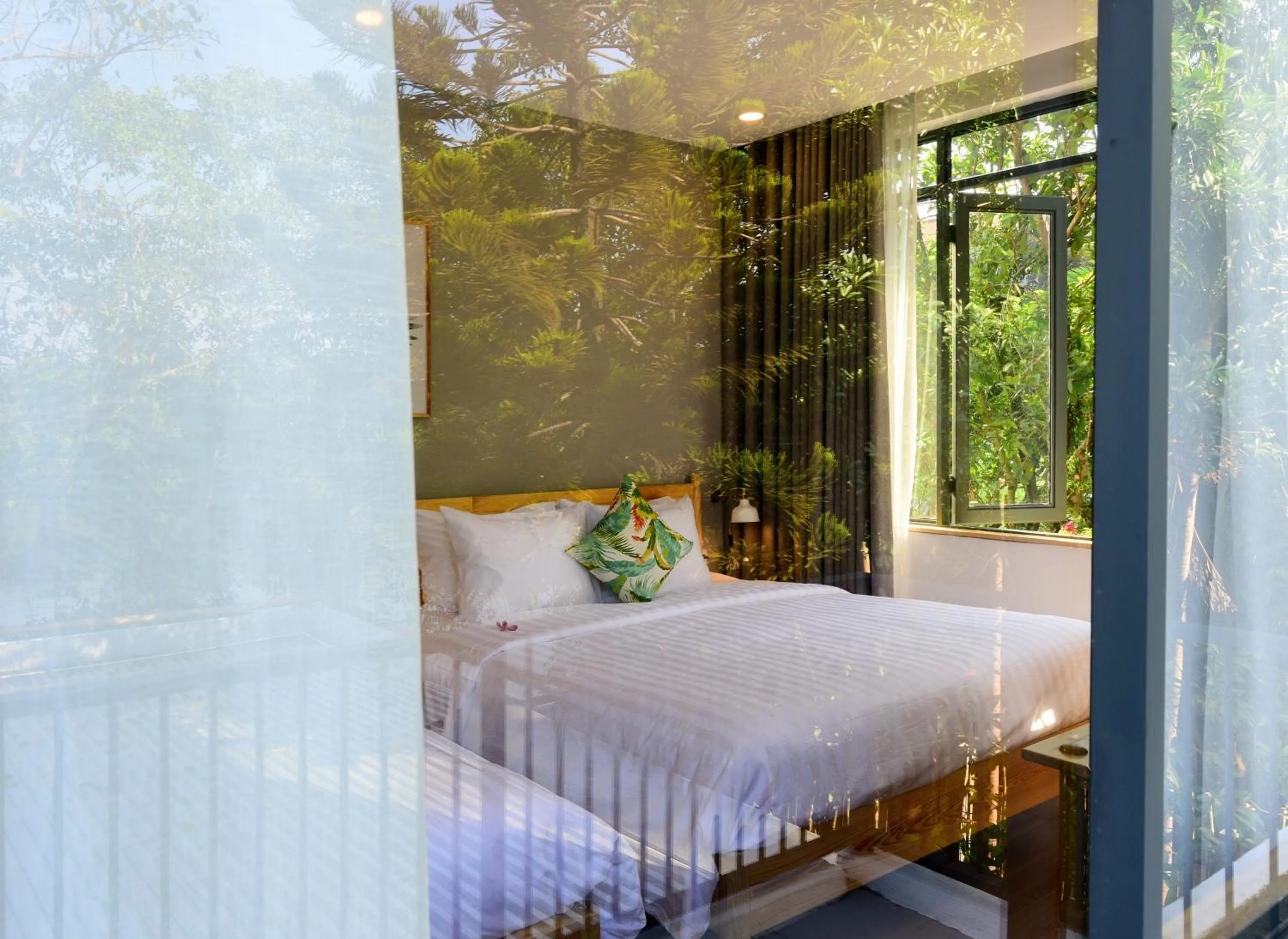 Balcony/Terrace, Bed in La Paix Hue