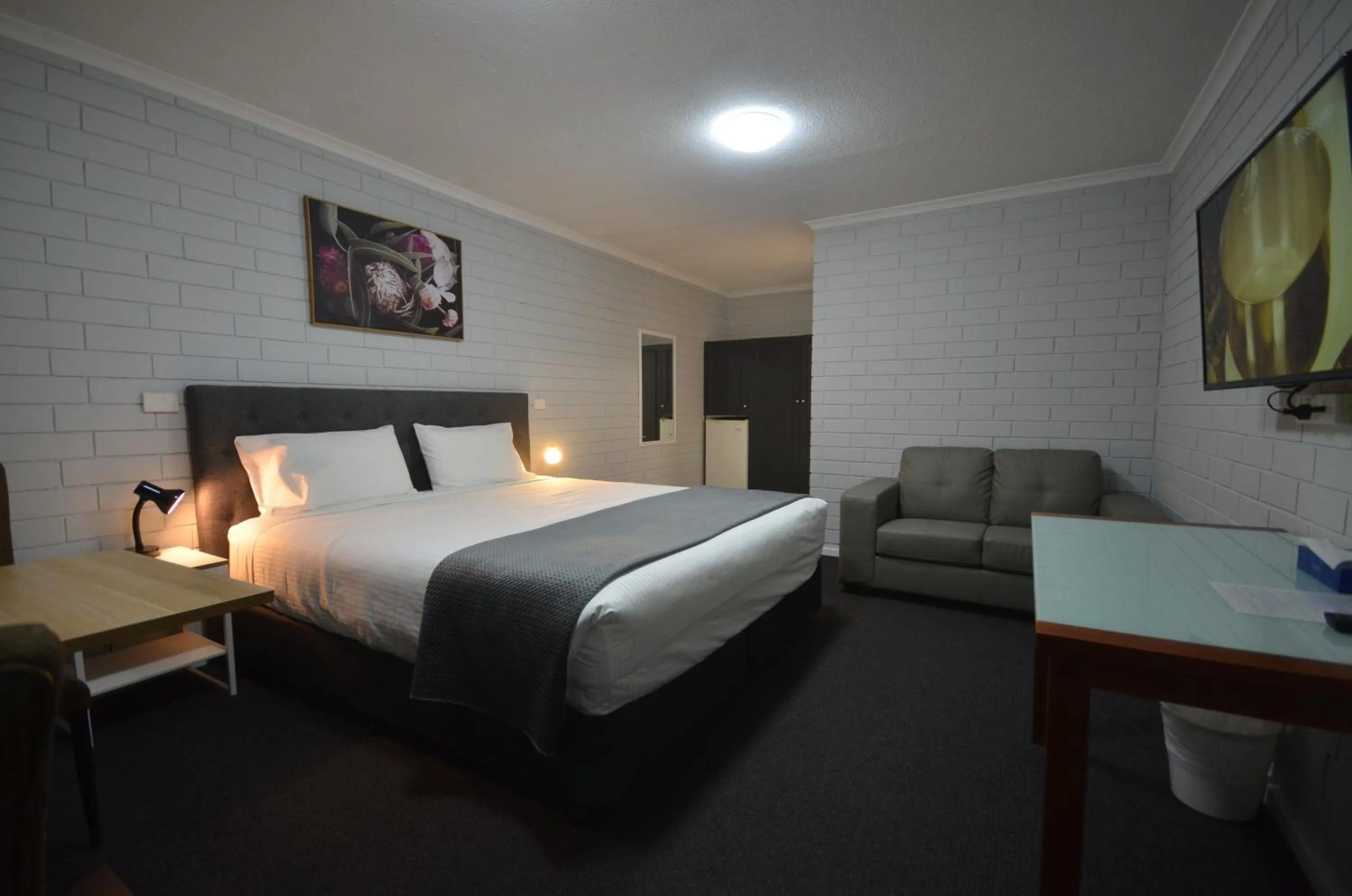 Bed in Frewville Motor Inn