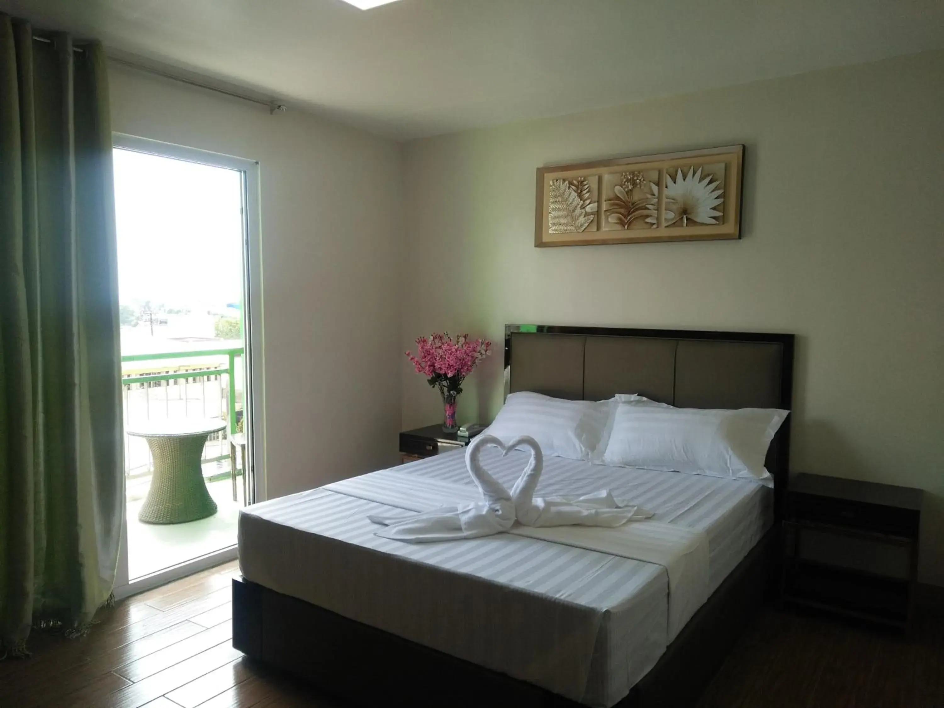 Bed in Meaco Royal Hotel - Batangas City Bed in Meaco Royal Hotel - Batangas City