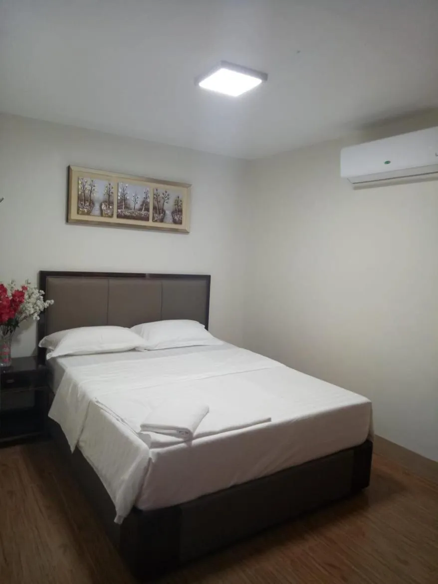 Bed in Meaco Royal Hotel - Batangas City