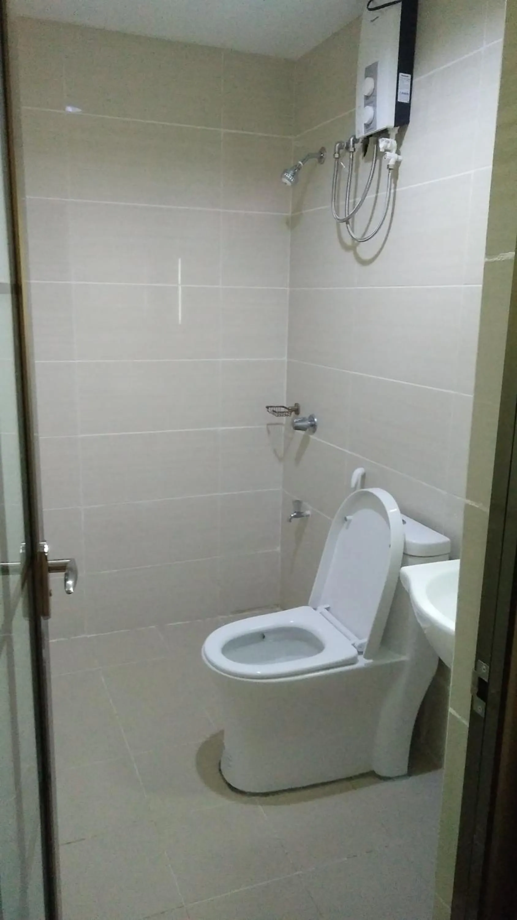 Bathroom in Meaco Royal Hotel - Batangas City