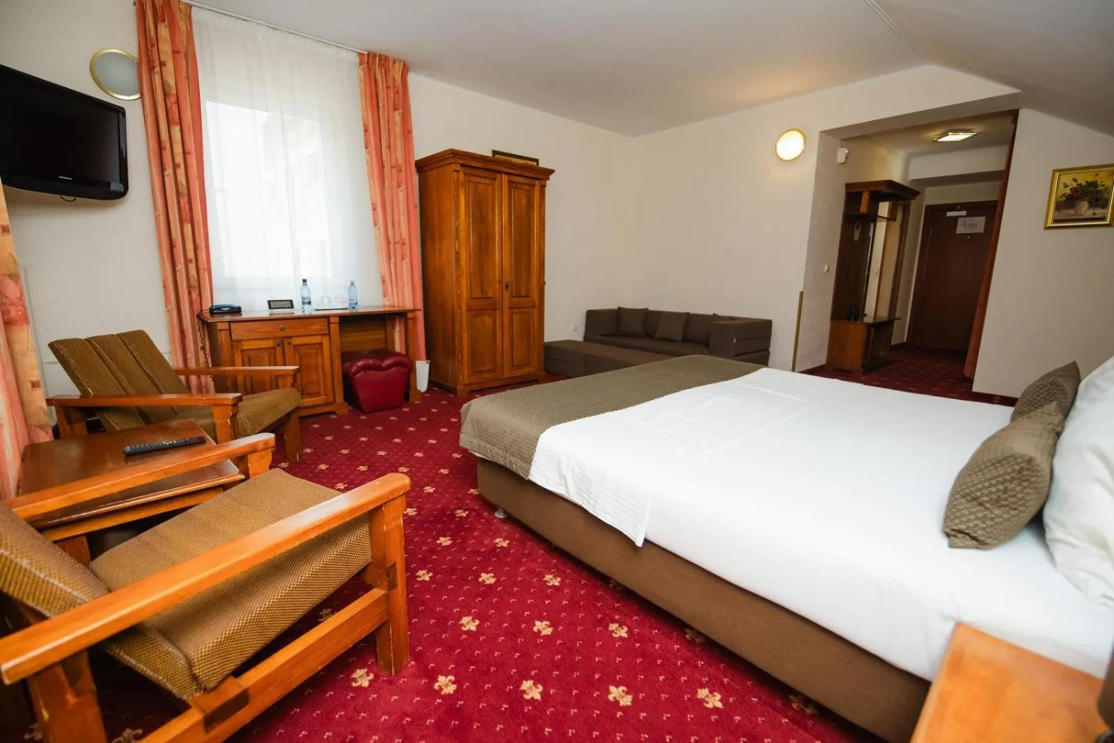 Photo of the whole room, Bed in Hotel Fantanita Haiducului