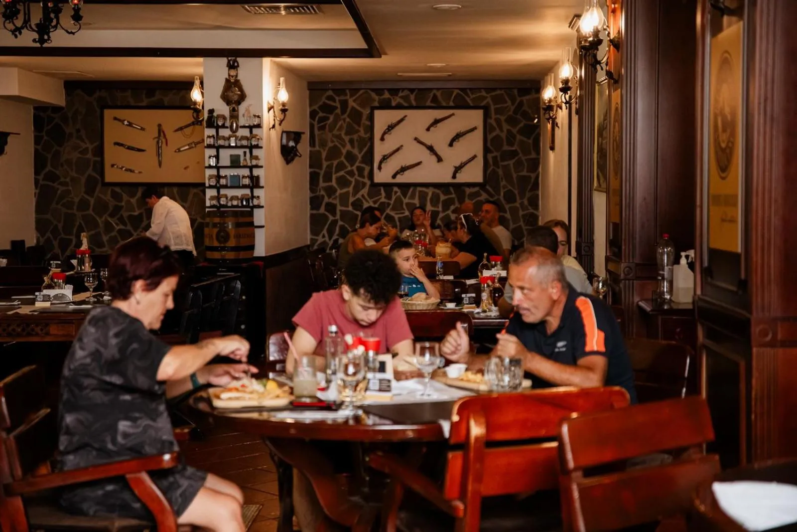 Restaurant/places to eat in Hotel Fantanita Haiducului