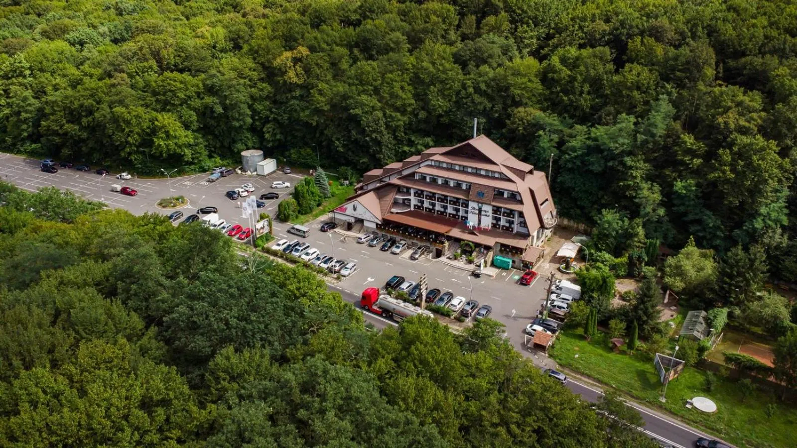 Property building in Hotel Fantanita Haiducului