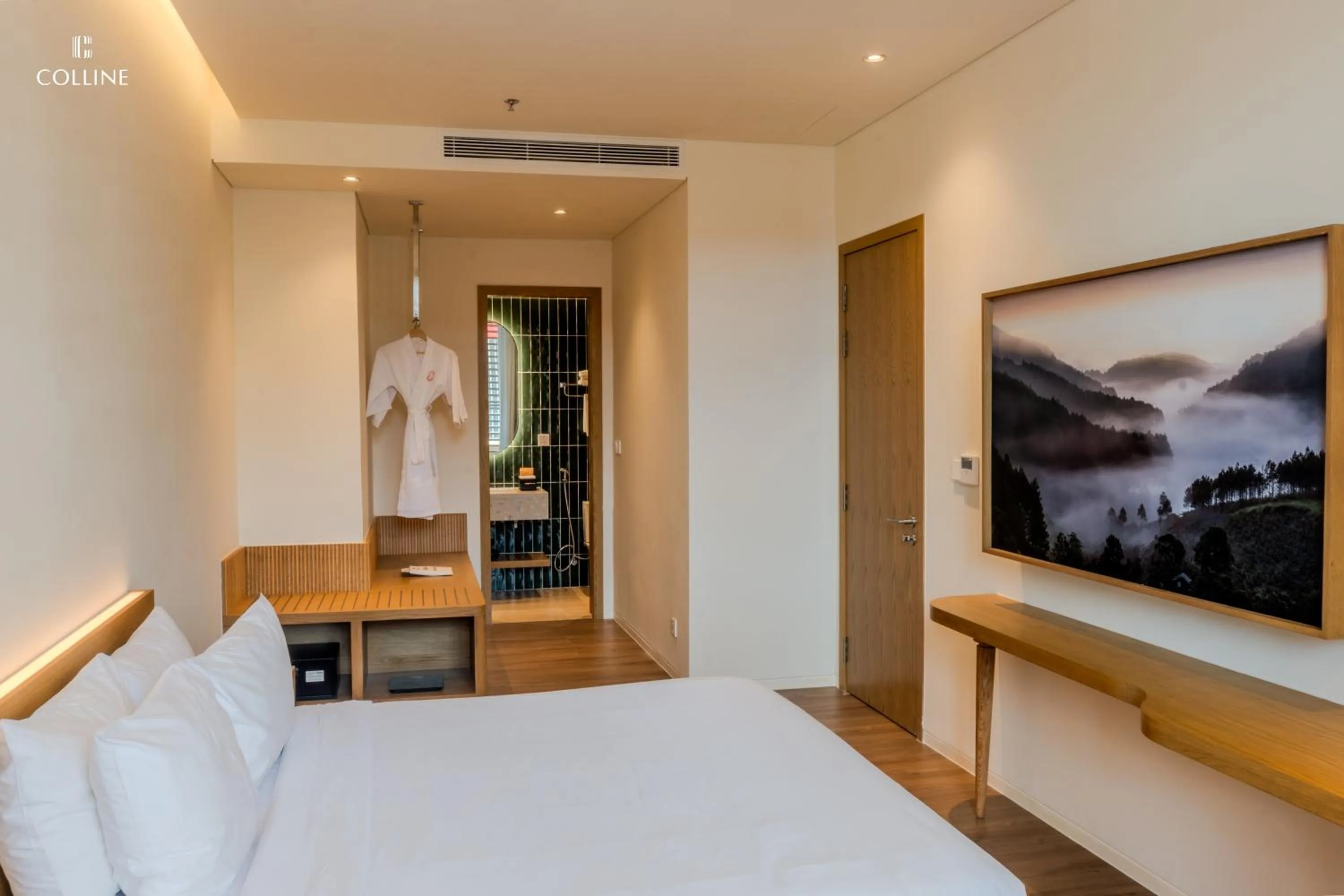 Photo of the whole room, Bed in Colline Dalat