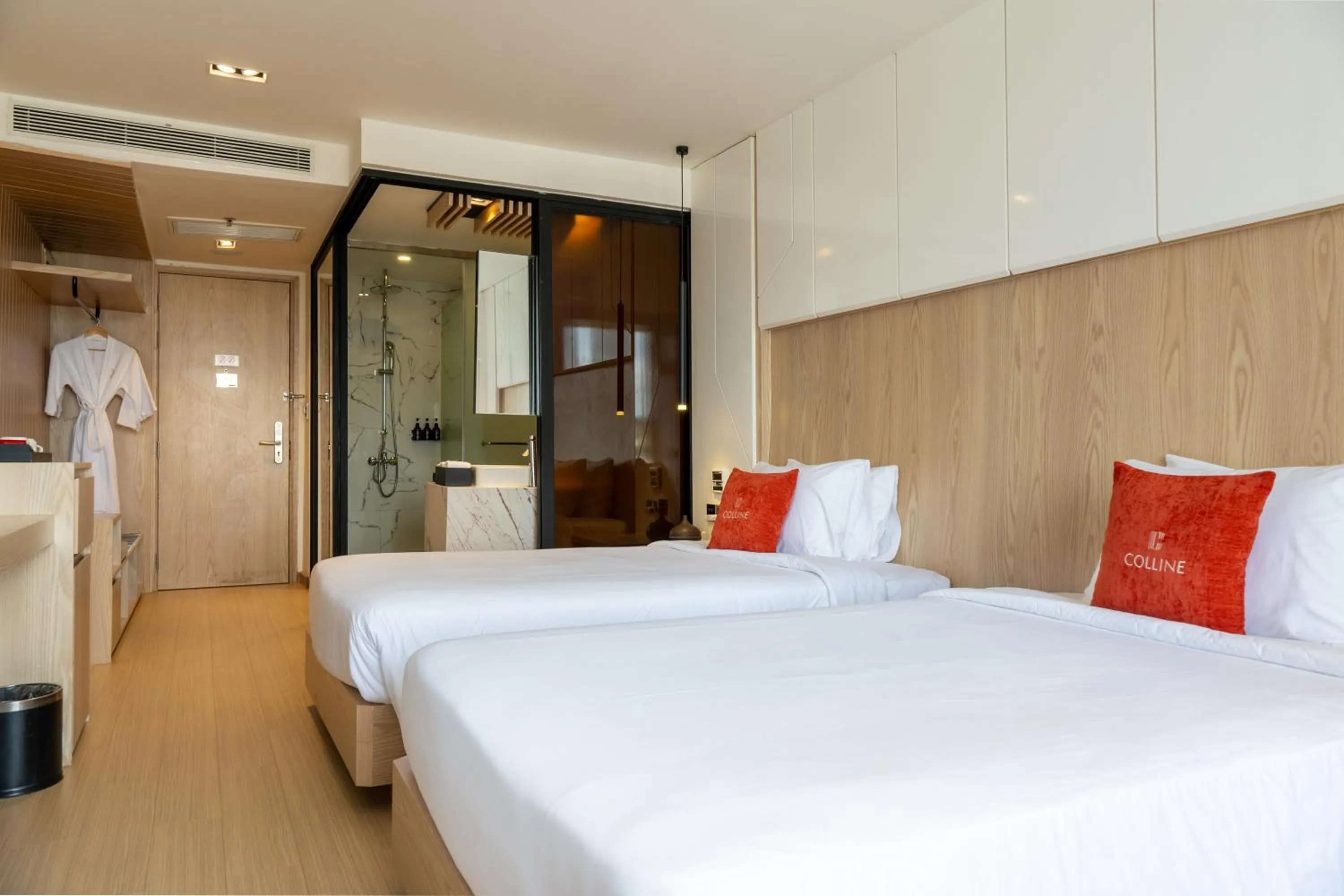 Photo of the whole room, Bed in Colline Dalat