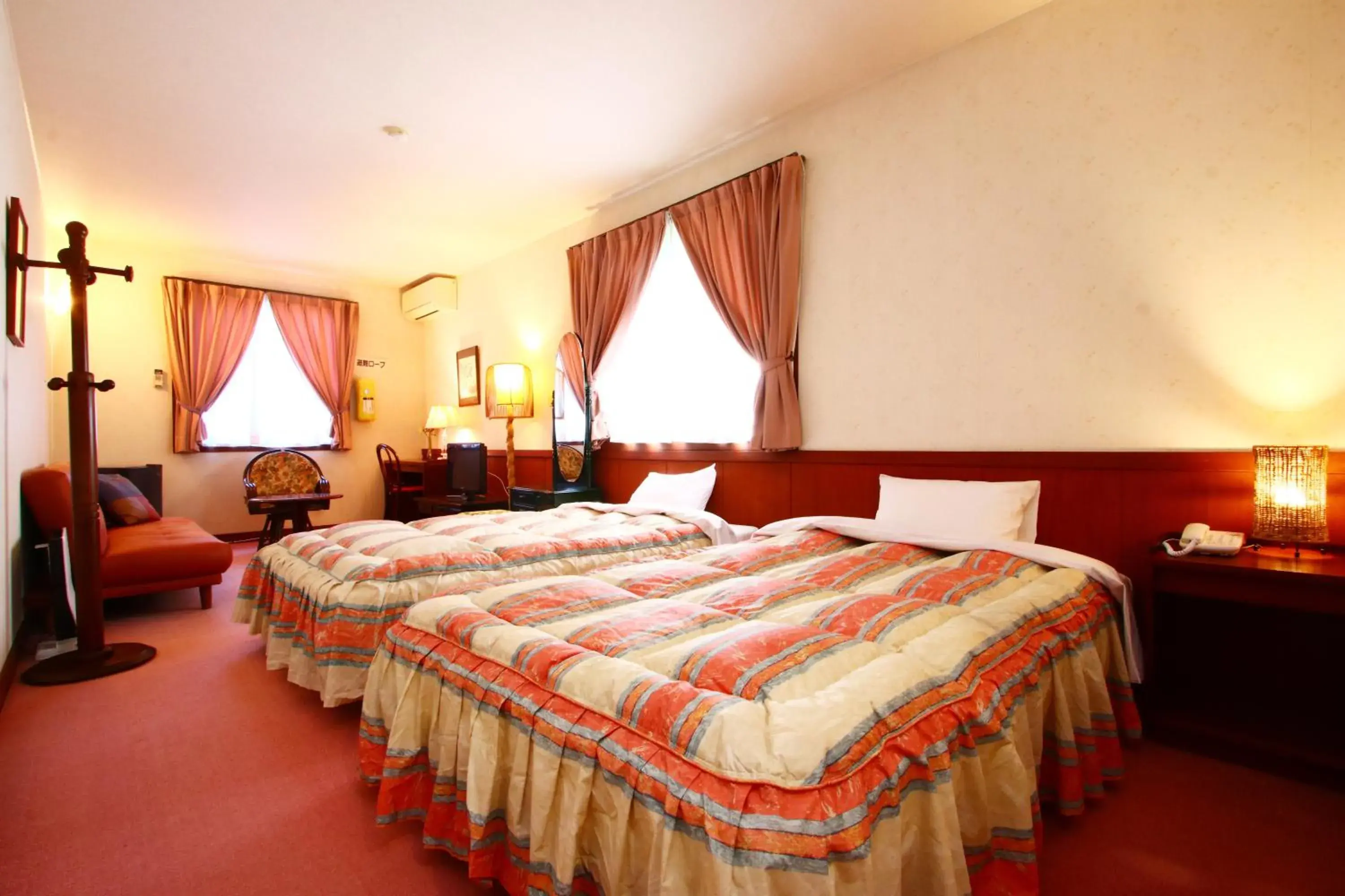 Deluxe Twin Room in IZUNA INN & SPA - the veggie delights Deluxe Twin Room in IZUNA INN & SPA - the veggie delights