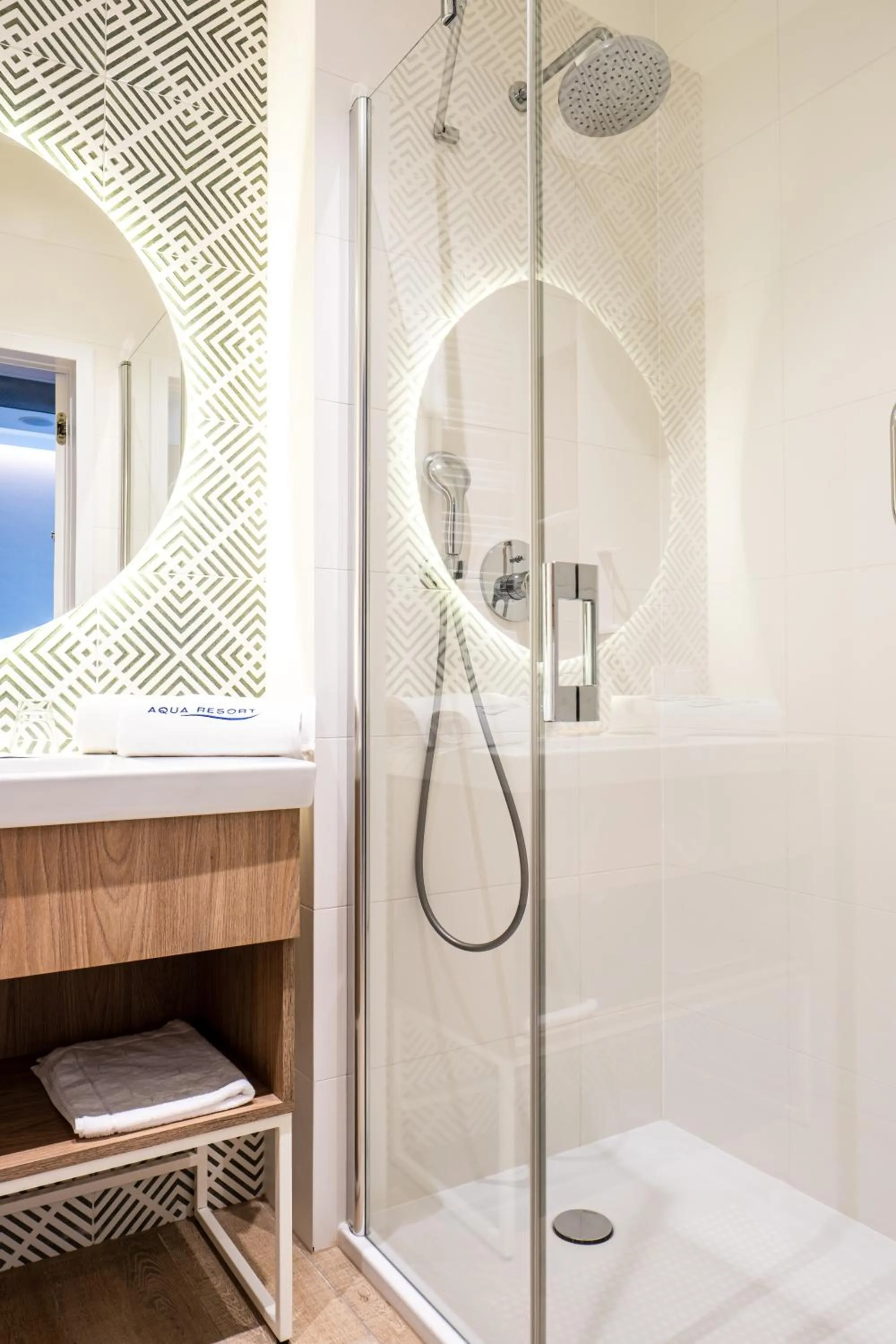 Shower in AQUA RESORT by Bel Mare