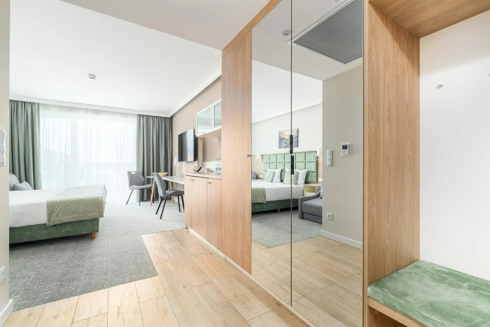 Photo of the whole room, Bed in AQUA RESORT by Bel Mare