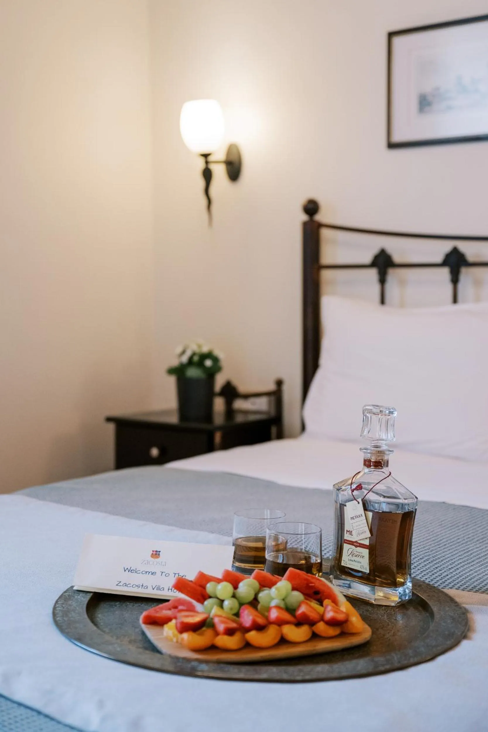 Food and drinks, Bed in Zacosta Villa Hotel