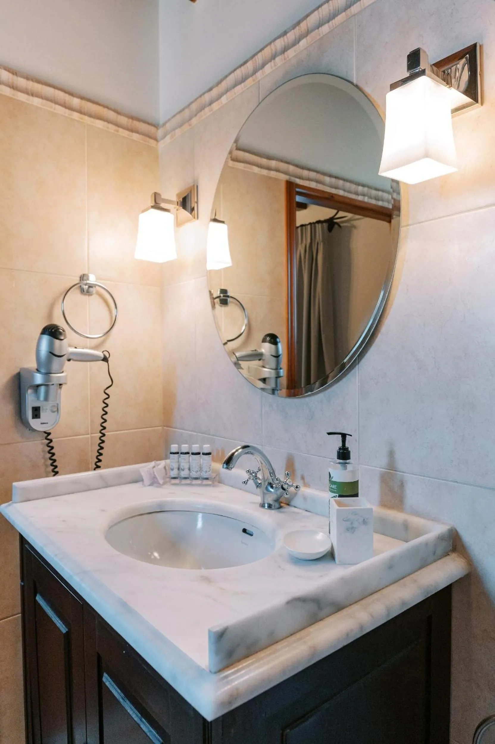 Bathroom in Zacosta Villa Hotel