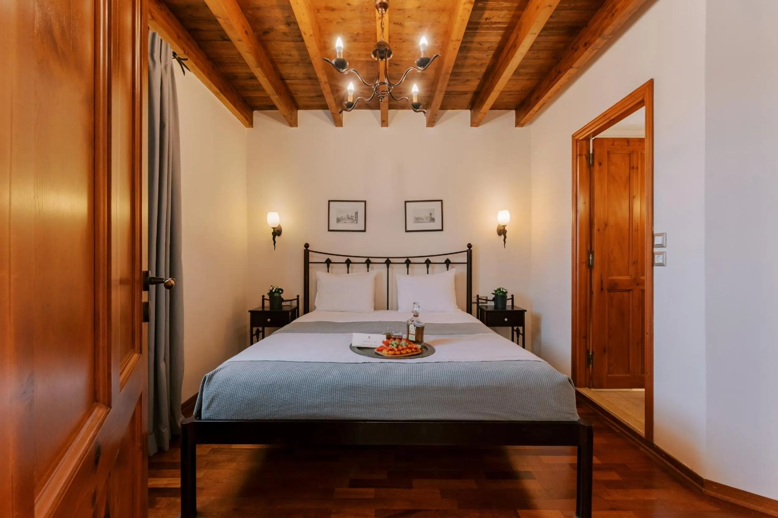 Bed in Zacosta Villa Hotel