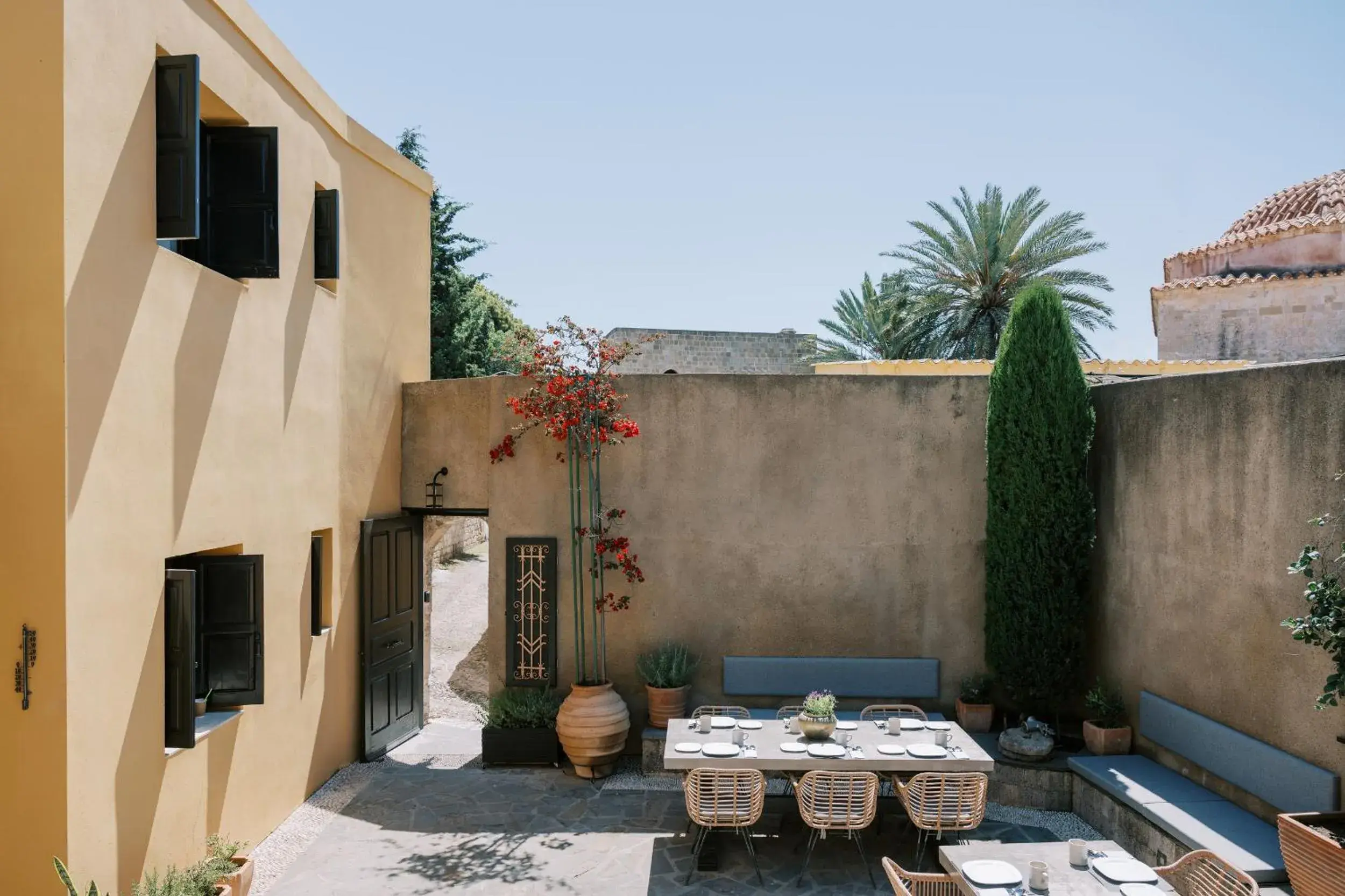 Property building in Zacosta Villa - a Heritage Hotel Property building in Zacosta Villa - a Heritage Hotel