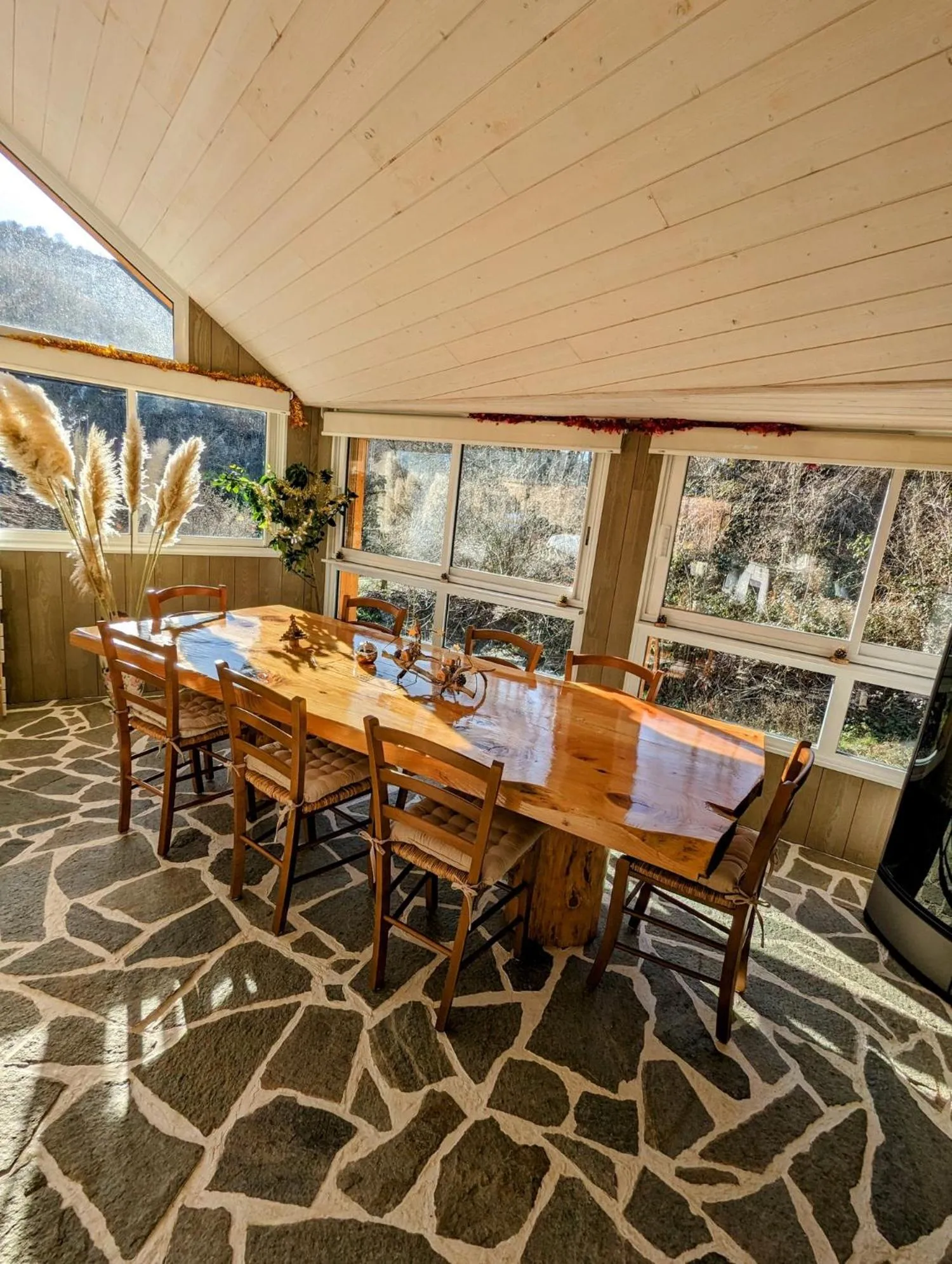 Restaurant/places to eat in Chambres d'hôtes Le Lepadou-Bas