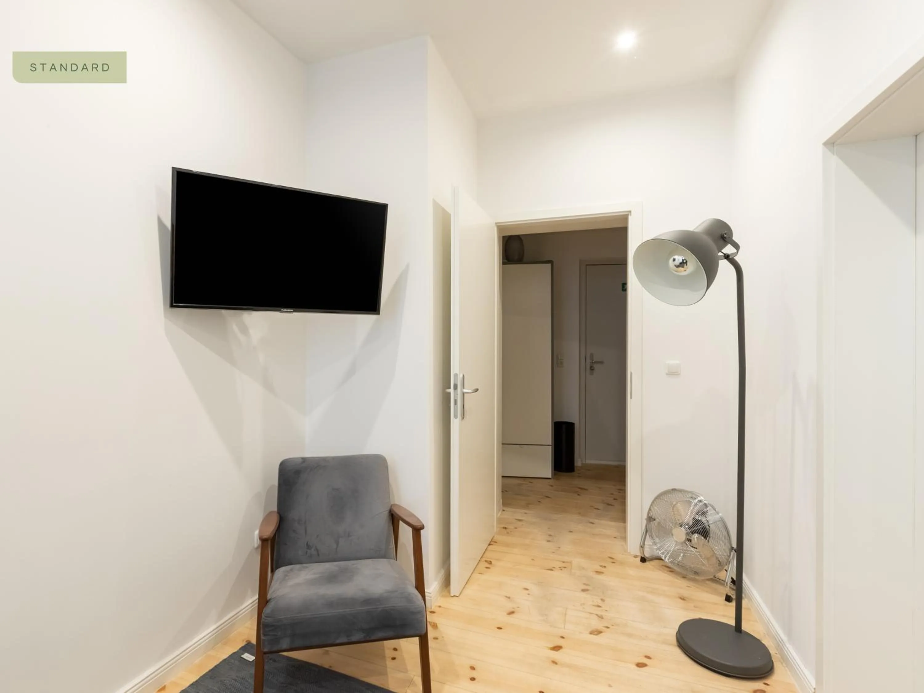 TV and multimedia in Apartments Berlin Aroser Allee