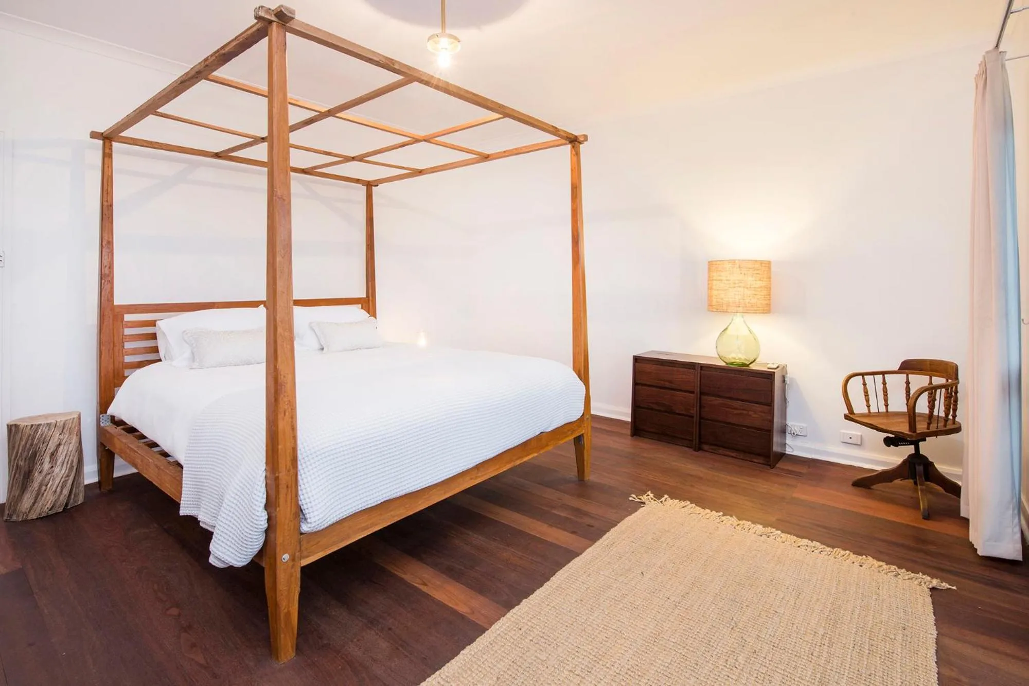Bedroom, Bed in Buxton Thomas