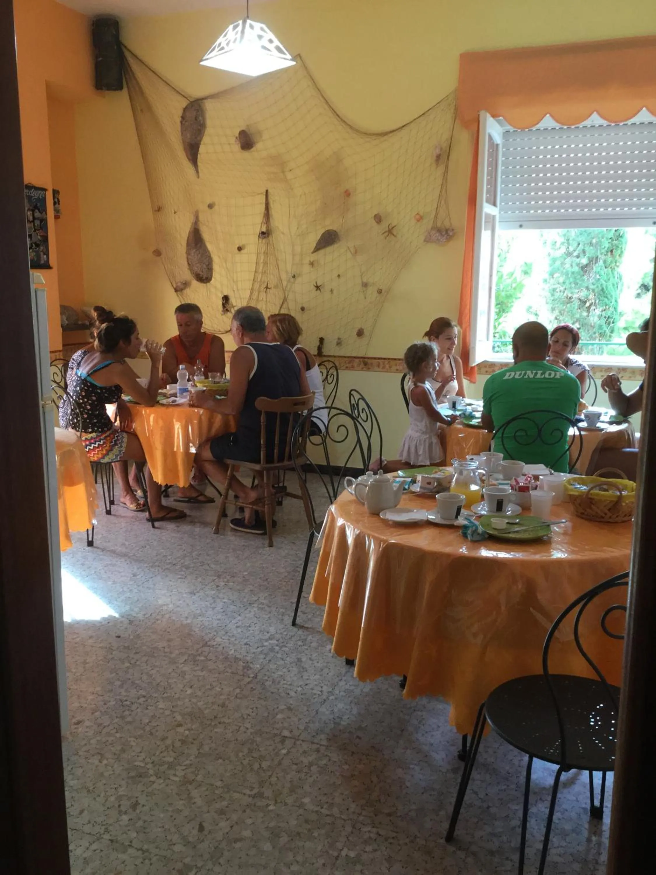 group of guests in Il Melangolo